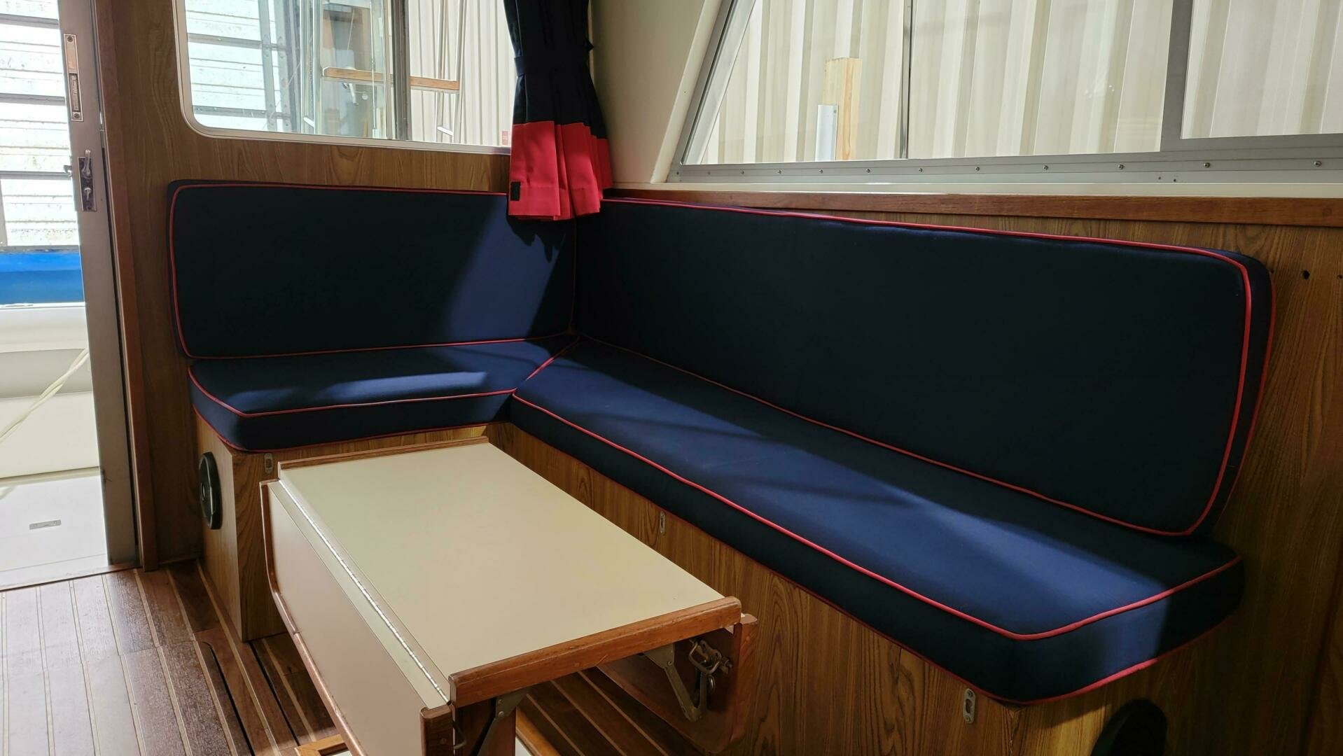 1983 Bertram 33 Flybridge Cruiser - Image 19
