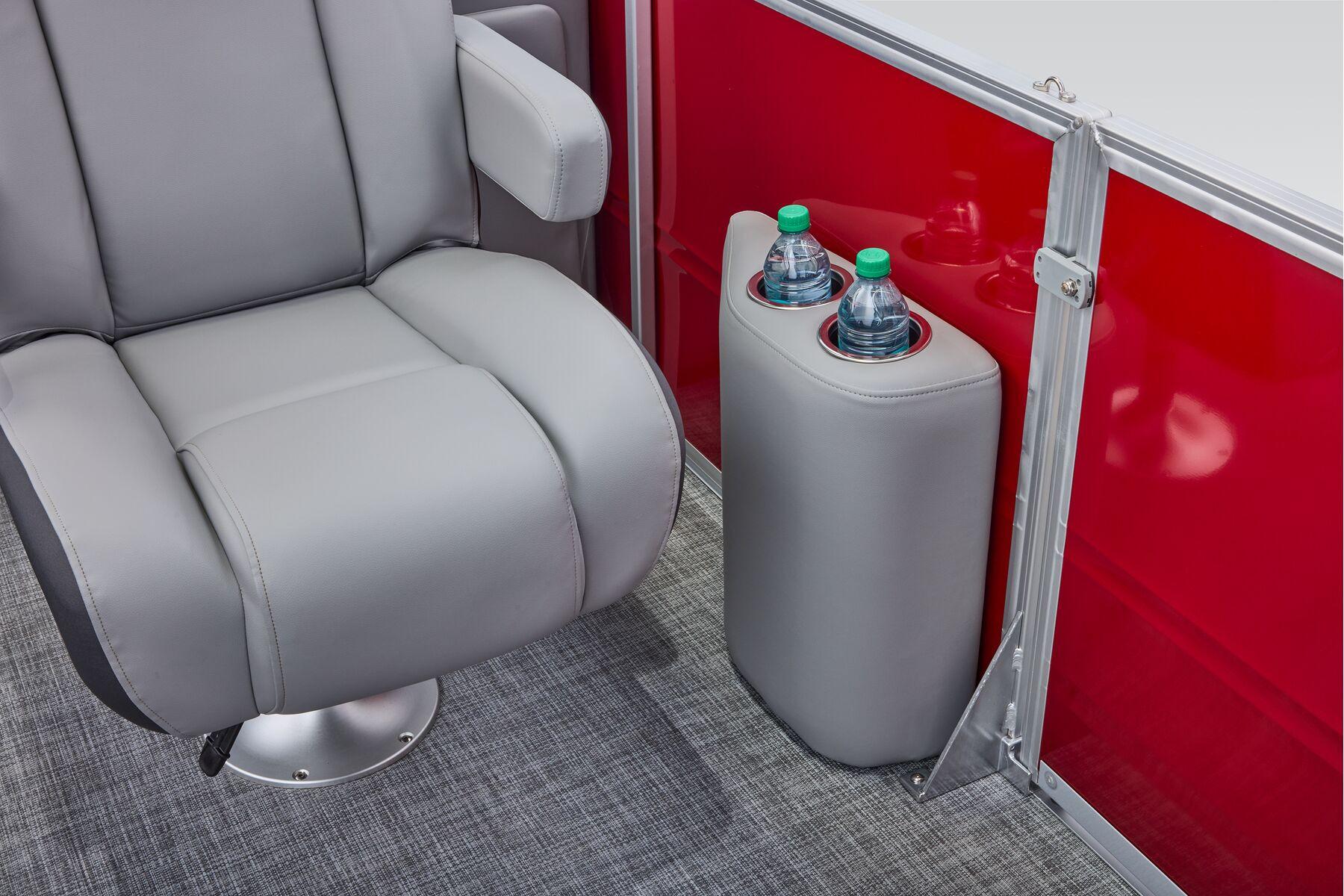 2026 Sun Tracker Party Barge 22 DLX - 63