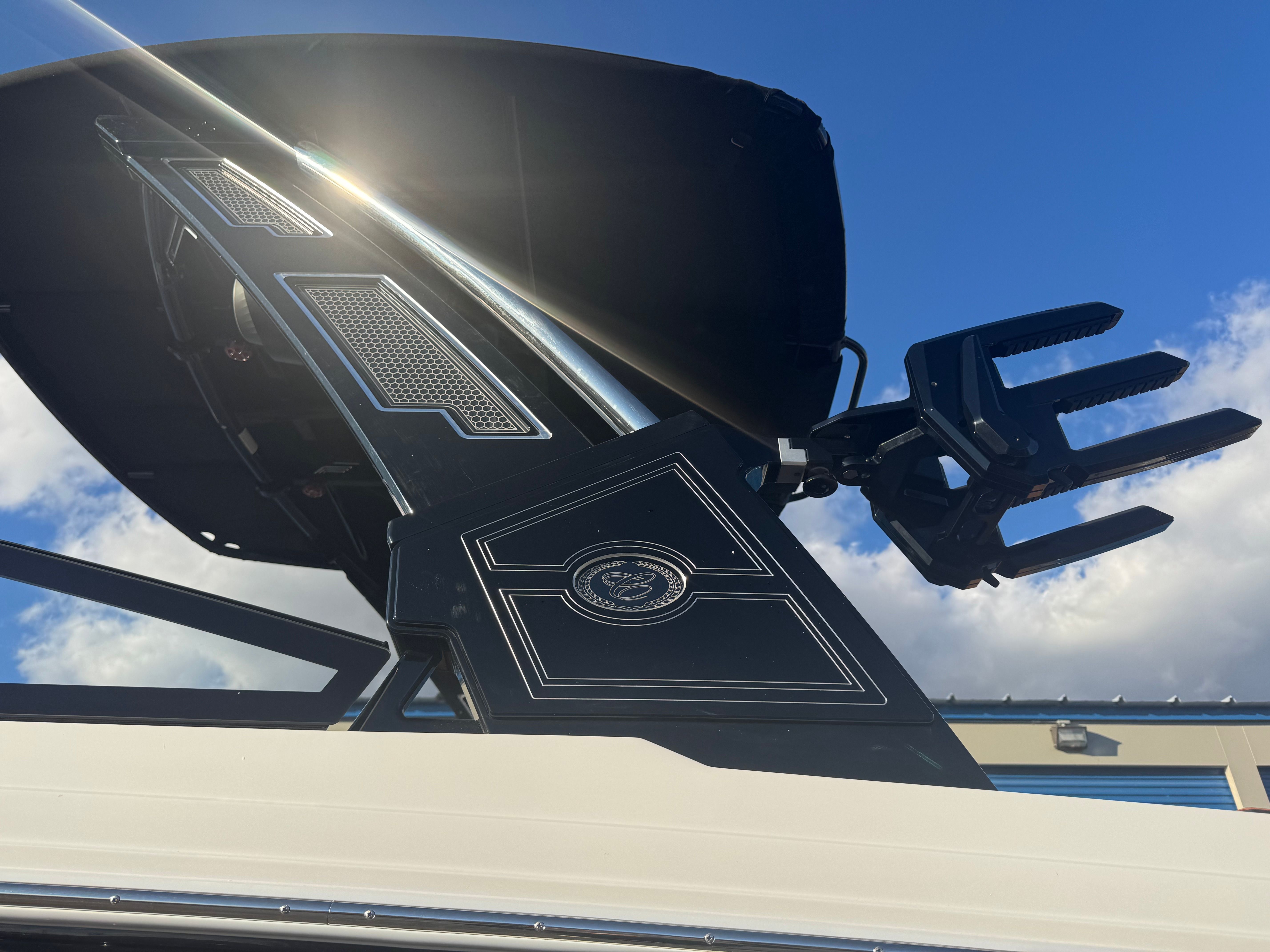 2026 Cobalt R8 Surf - 2