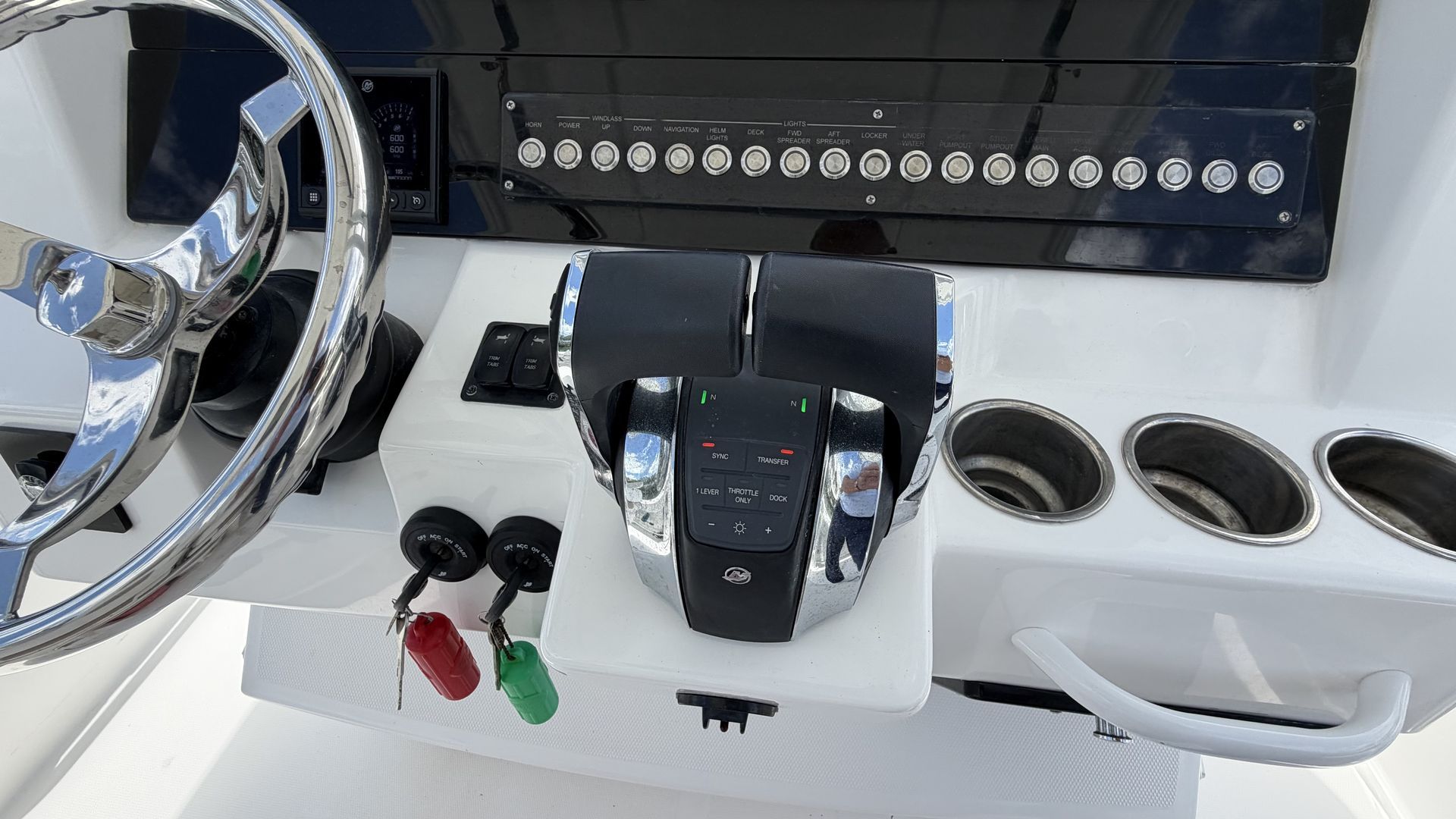 2017 Edgewater 320 CC - 26