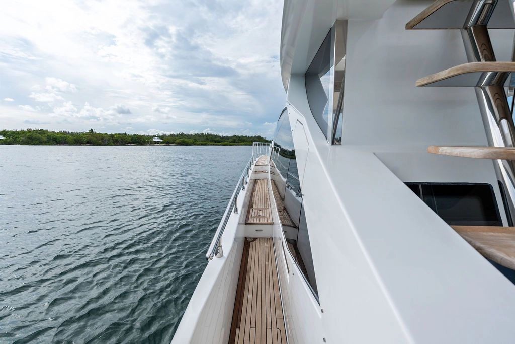 2018 Azimut 77S - 10