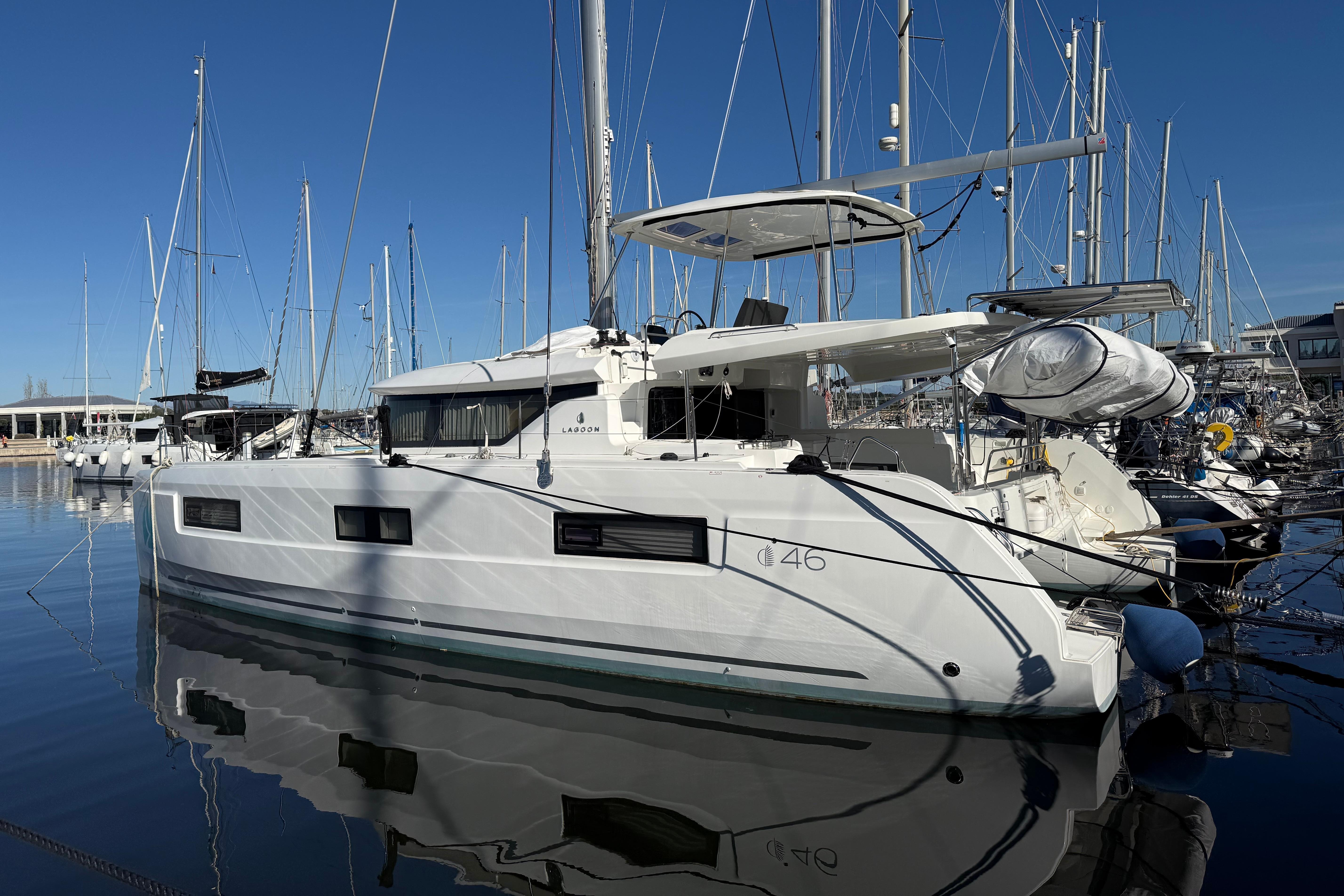 2022 Lagoon 46
