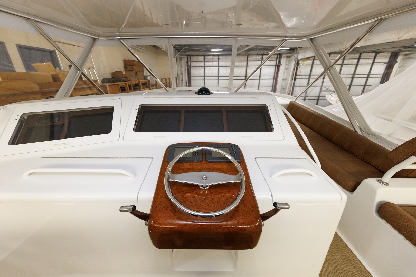 2005 Viking 61 Convertible - Image 16