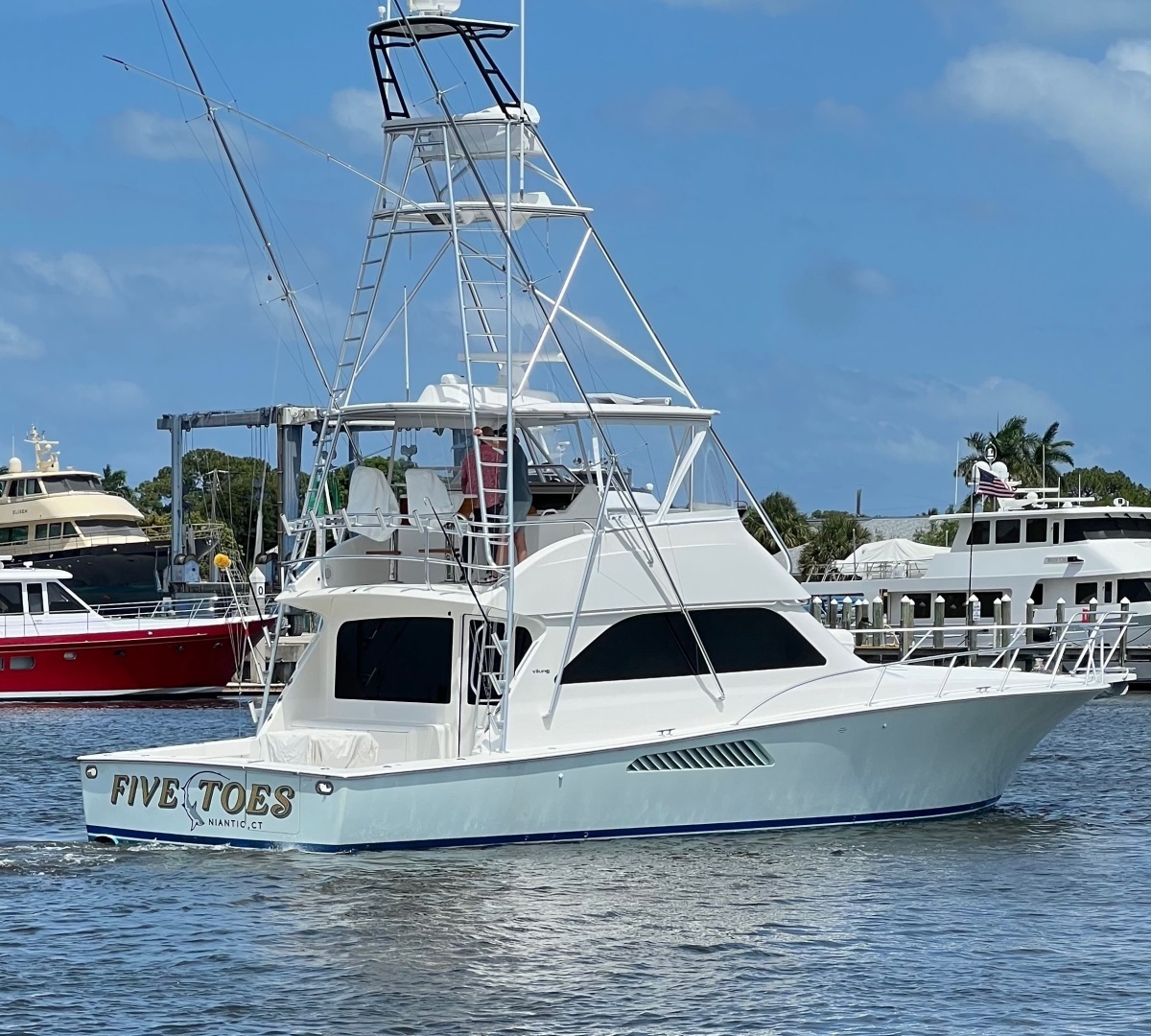 2007 Viking 52 Convertible - Image 2