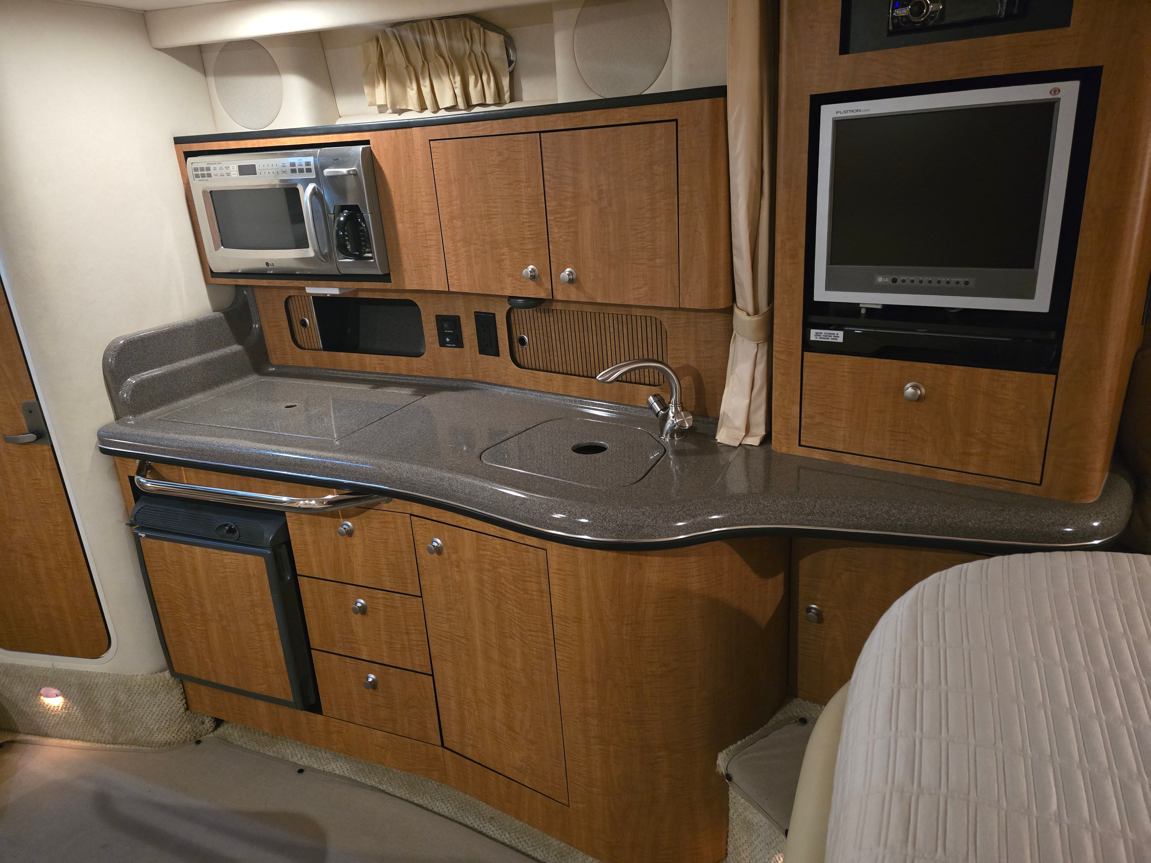 2006 Sea Ray Sundancer 320 - 18