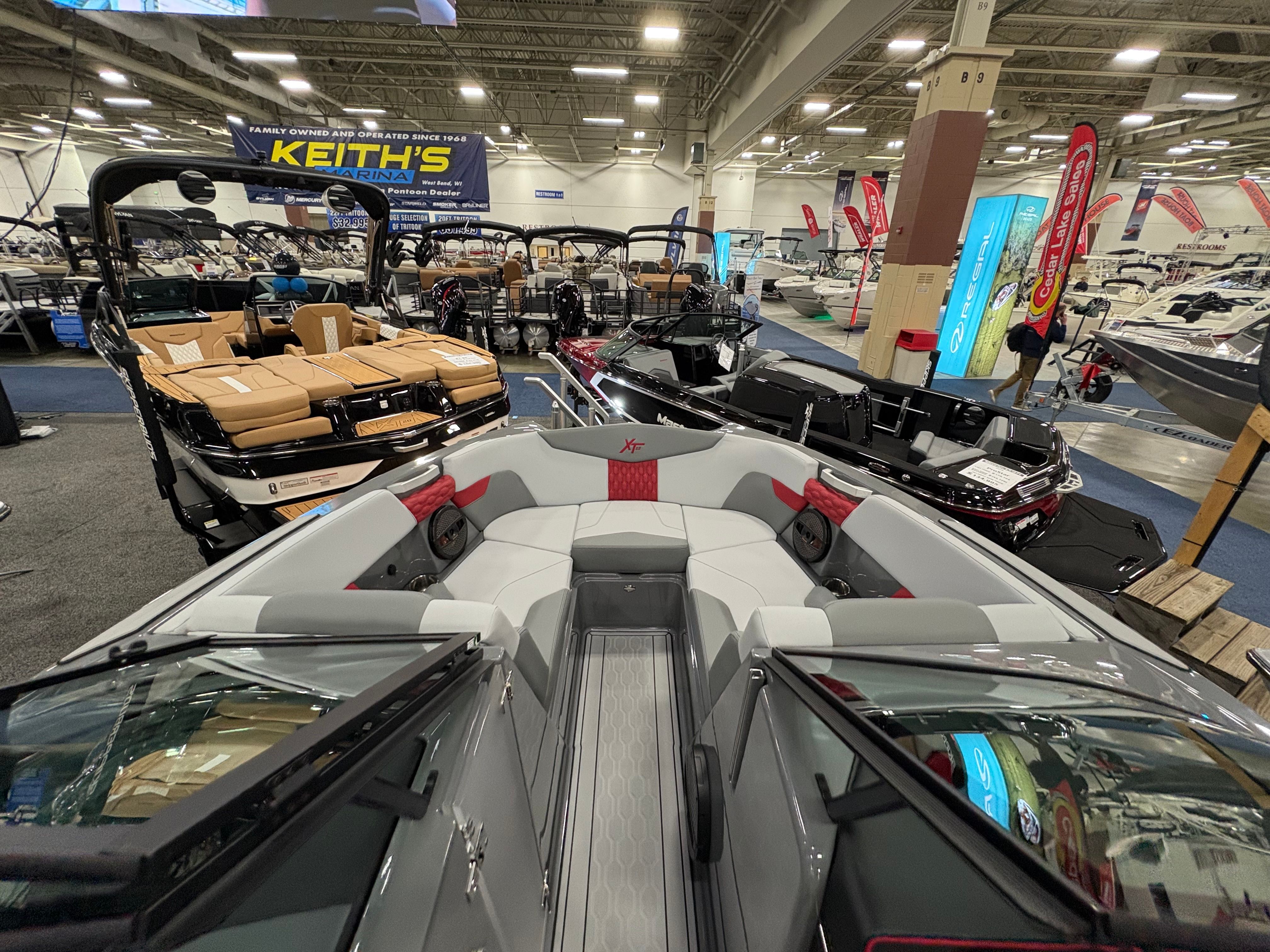 2025 MasterCraft XT22 - 66