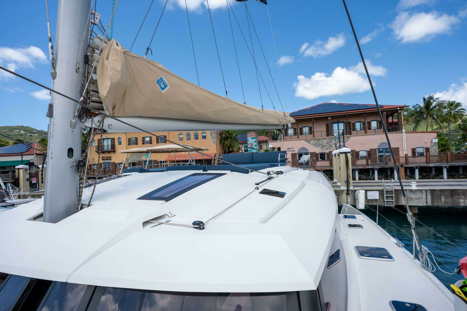 2020 Fountaine Pajot — - Image 3