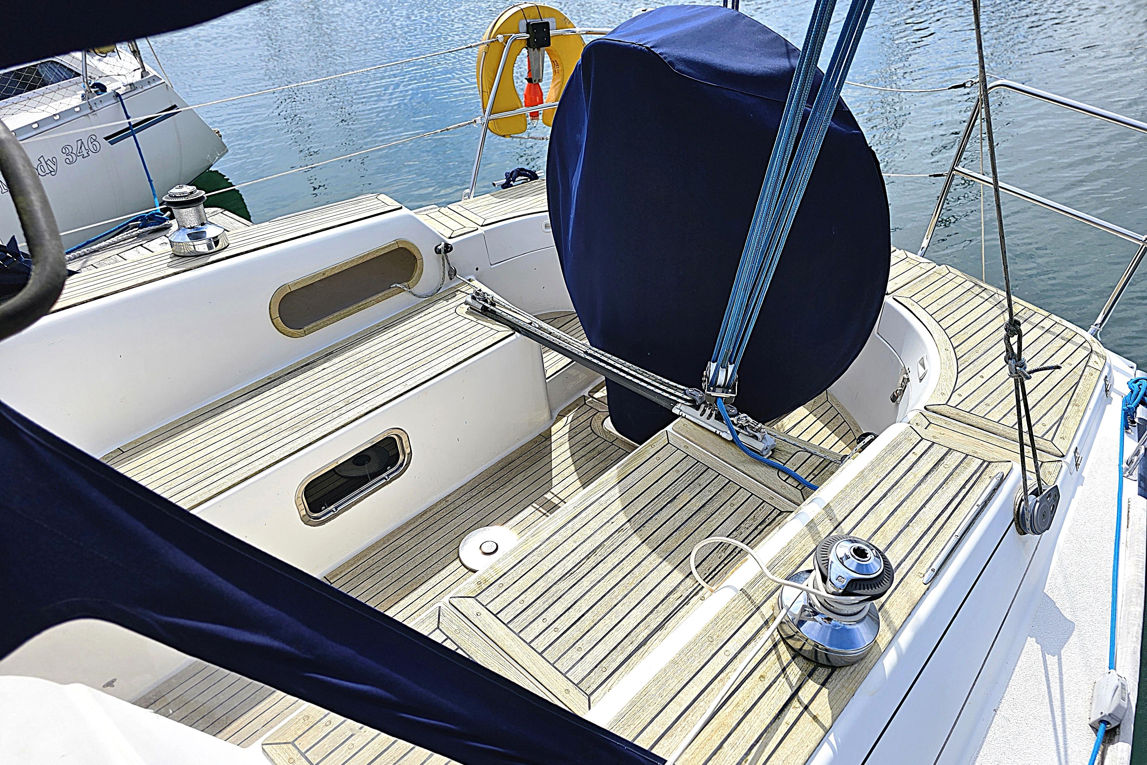 Maxi 1100 for sale with BJ Marine