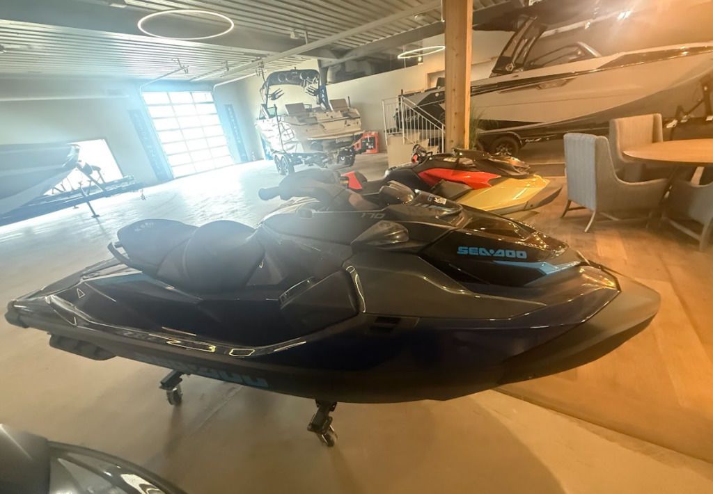2026 Sea-Doo GTX 170 - 3