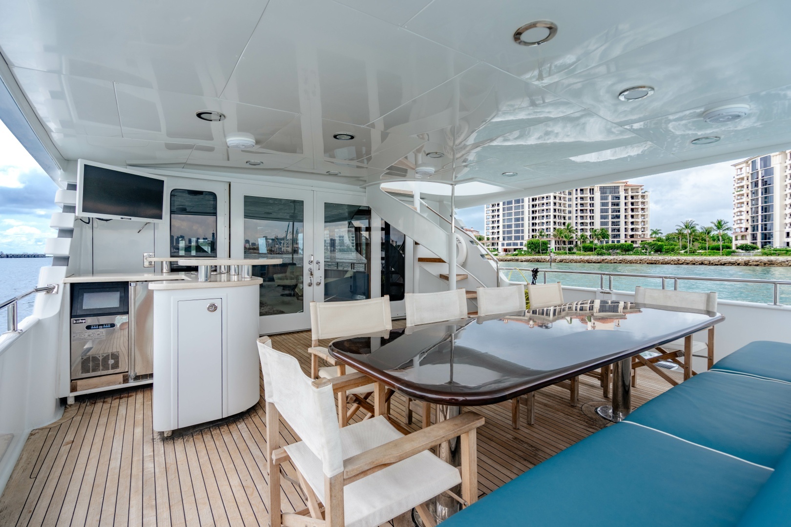 2006 Broward Raised Pilothouse - Image 40