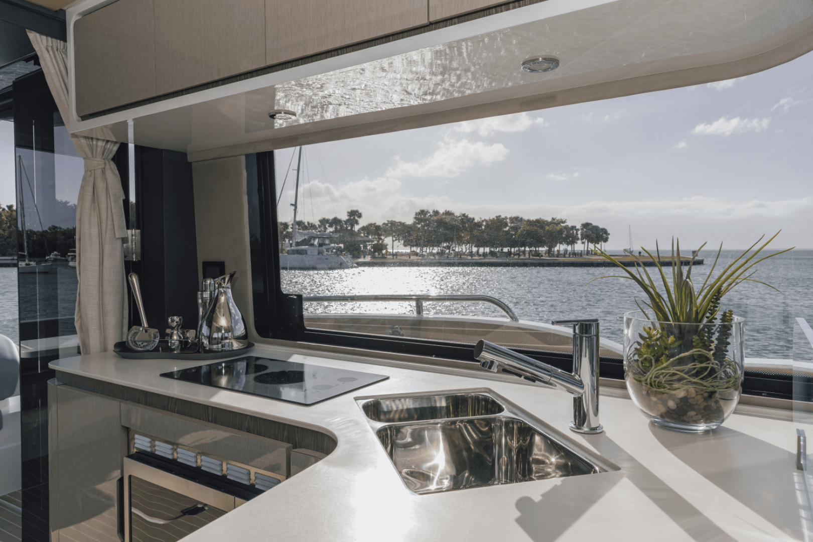 2027 Cruisers Yachts 57 FLY - Image 79