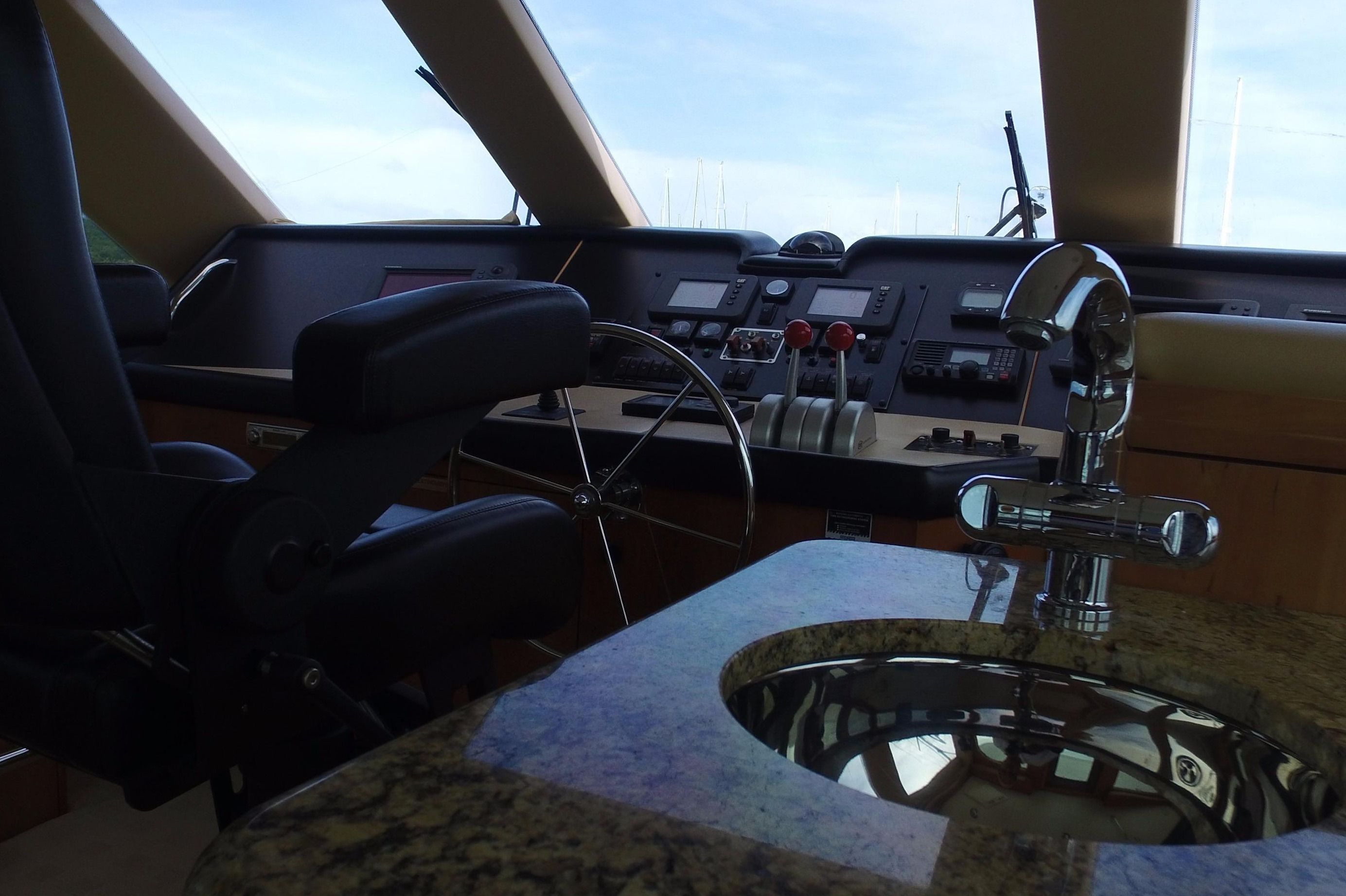 2004 Hatteras Sportfisher - 53