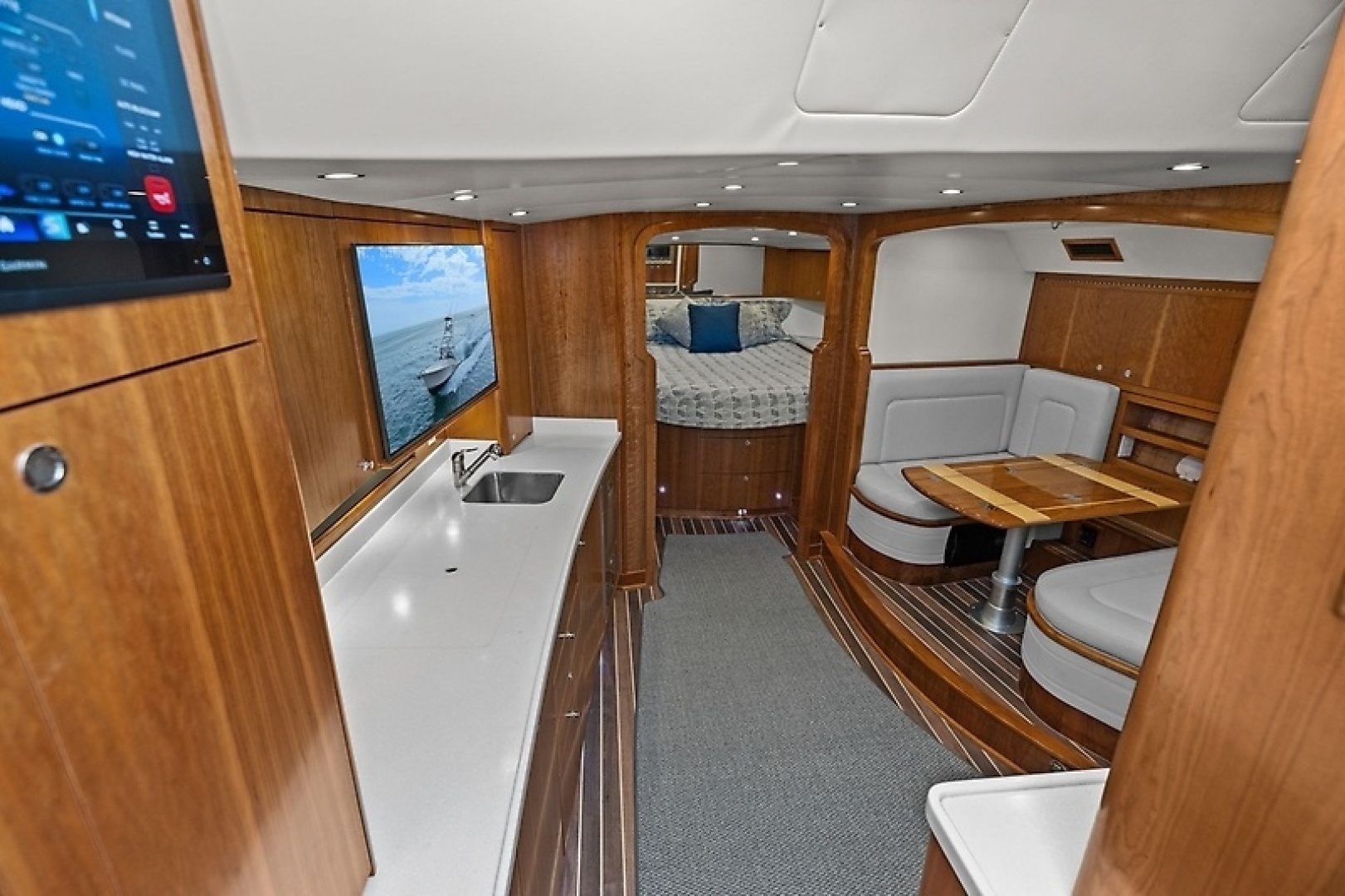 2024 Albemarle 41 Express - Image 35