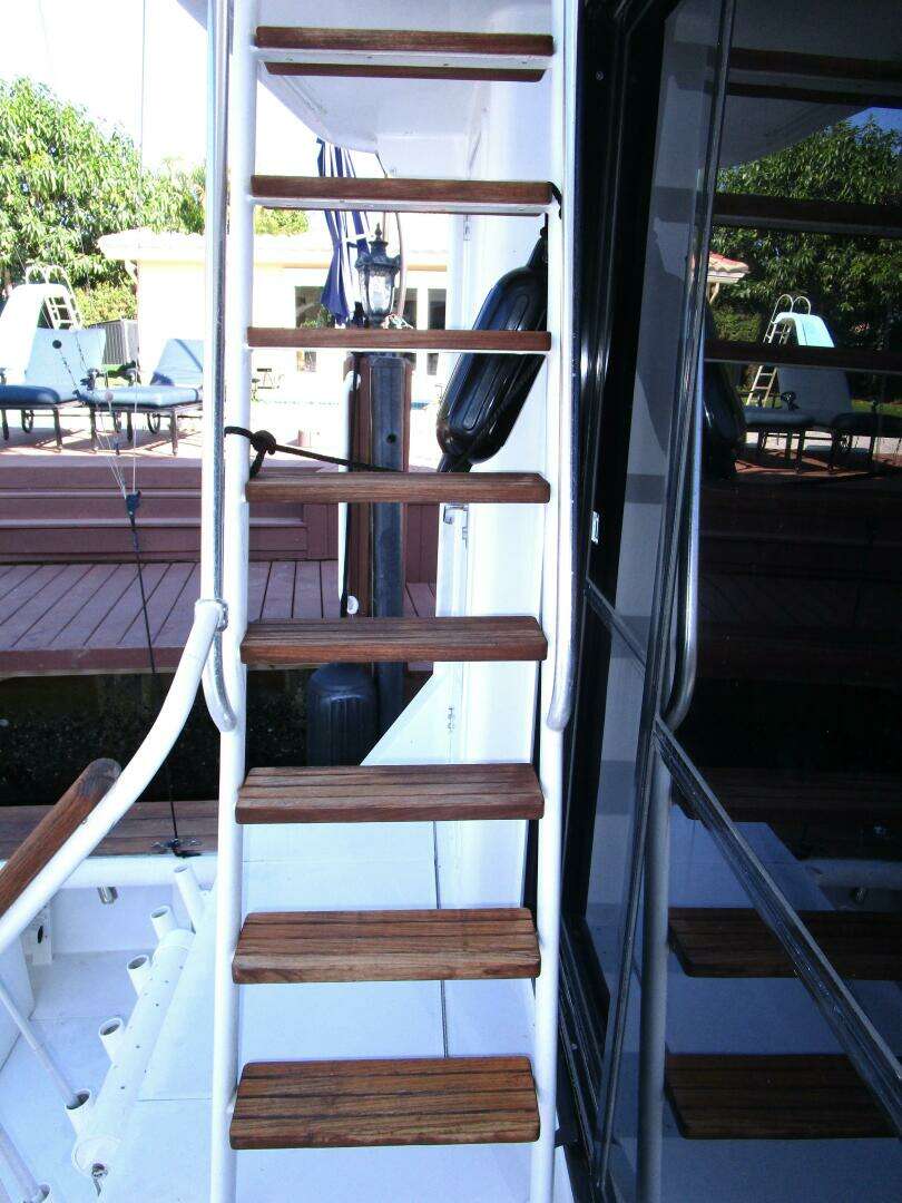 1989 Striker 62 Convertible - Image 53