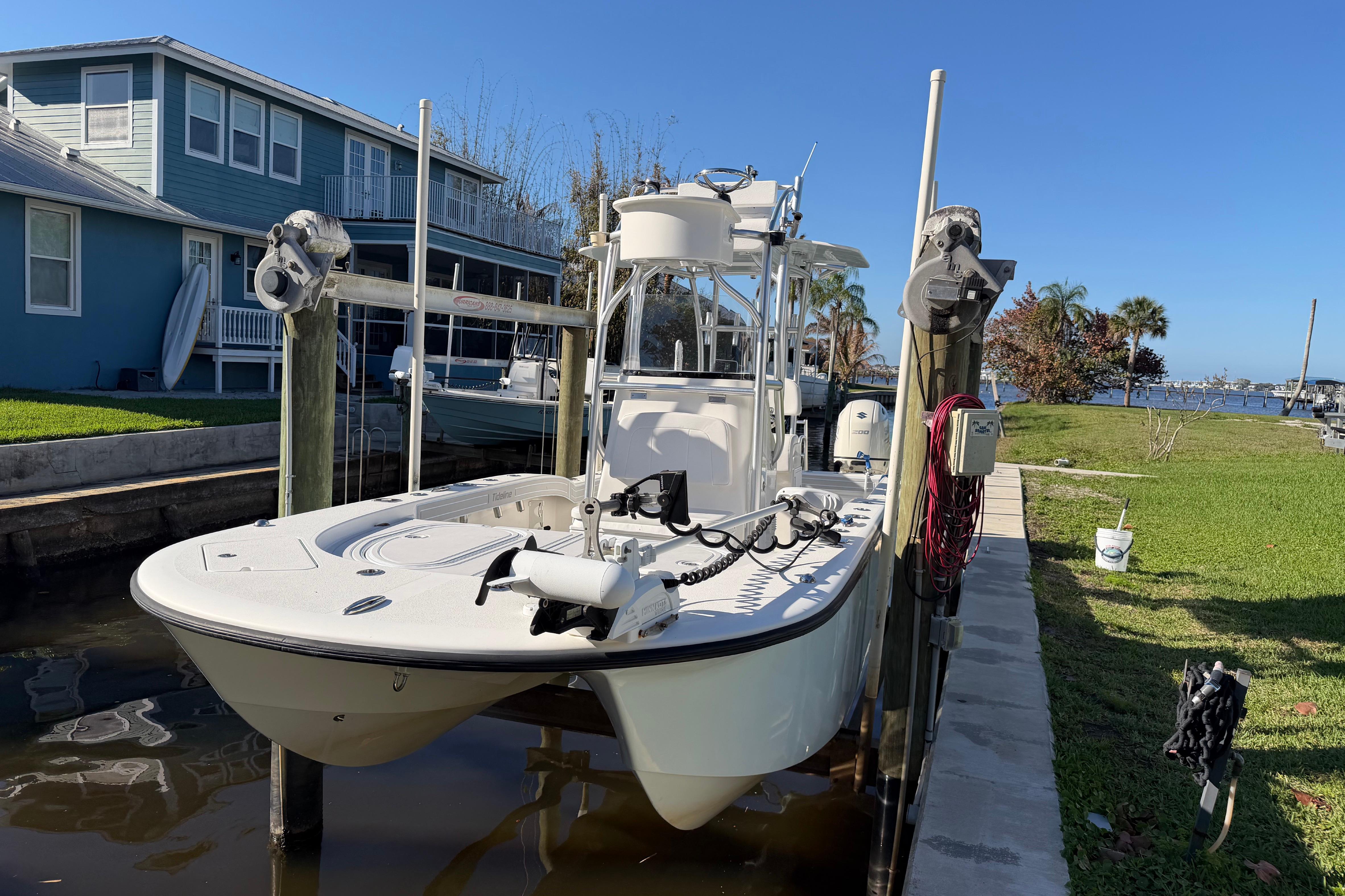 2020 Tideline 235 Hybrid