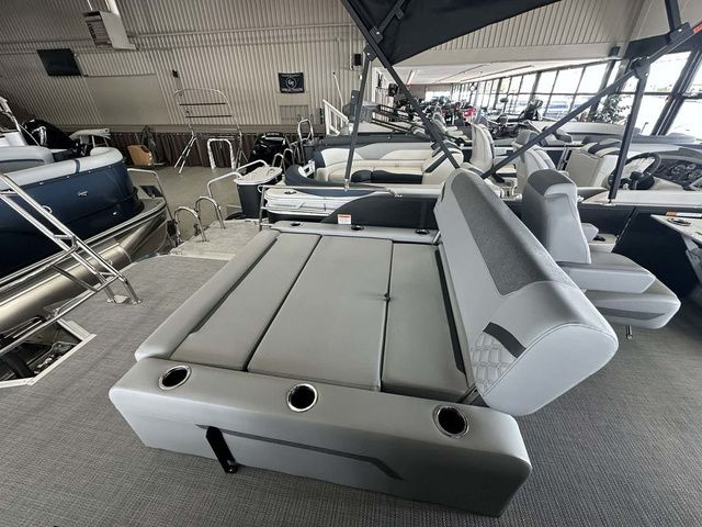 2026 Crest Conquest 23 FT - 14