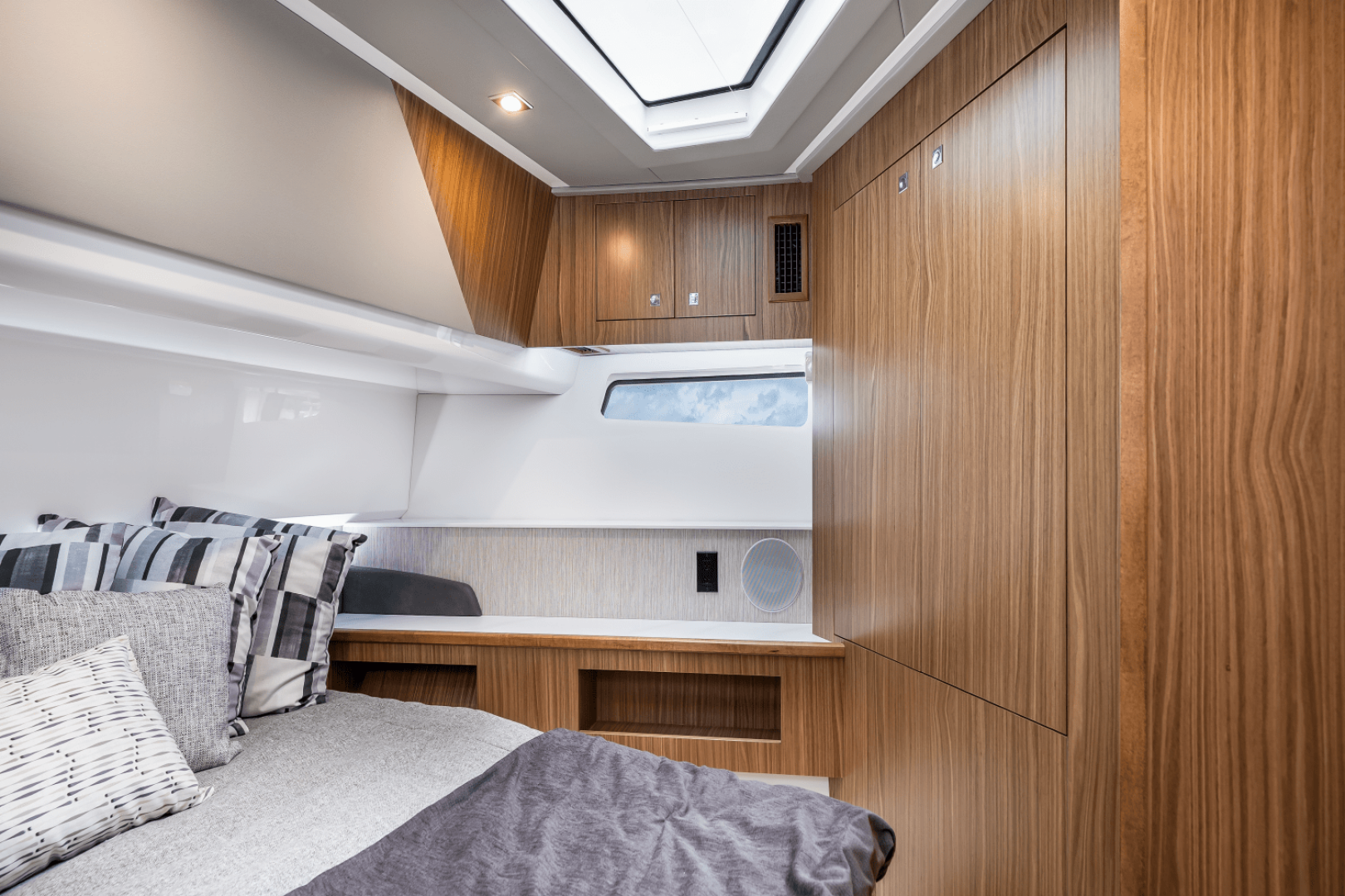 2025 Cruisers Yachts 50 GLS - Image 50