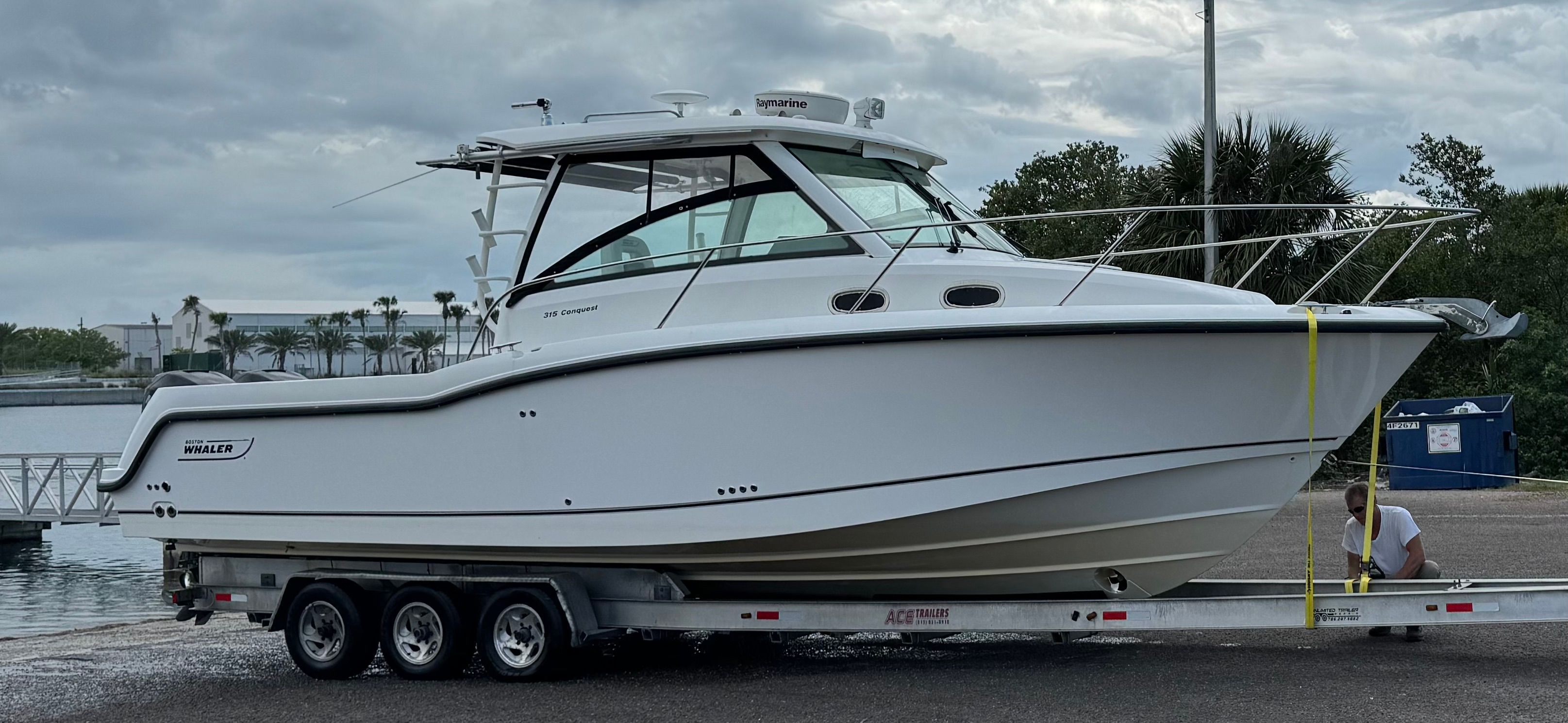 2013 Boston Whaler 315 Conquest - 2