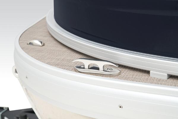 Manufacturer Provided Image: Sun Tracker SportFish 20 DLX