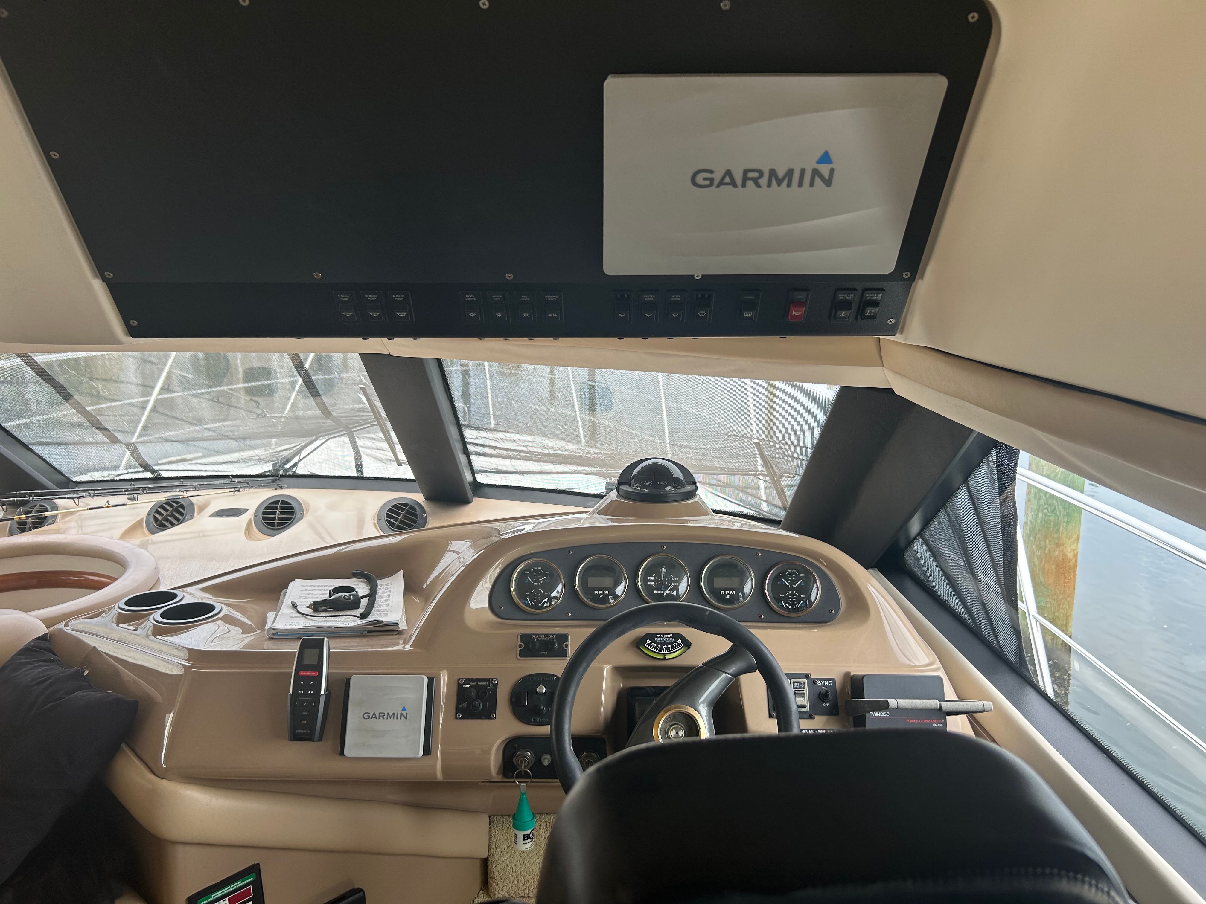 2000 Carver 450 Voyager Pilothouse - 41