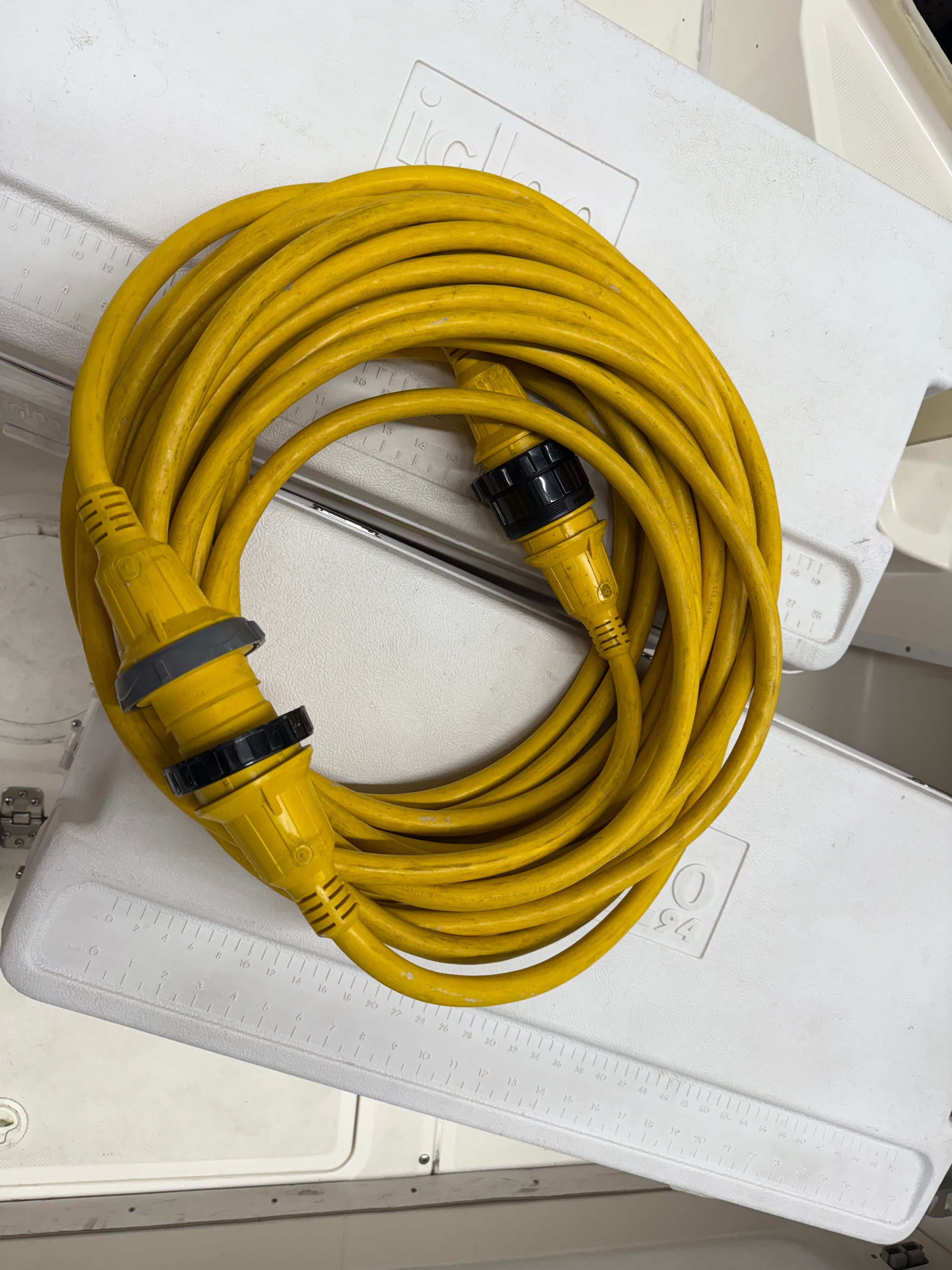 Yellow electrical cable on a boat, Fountain 32 Sport Fish Cruiser 1999.