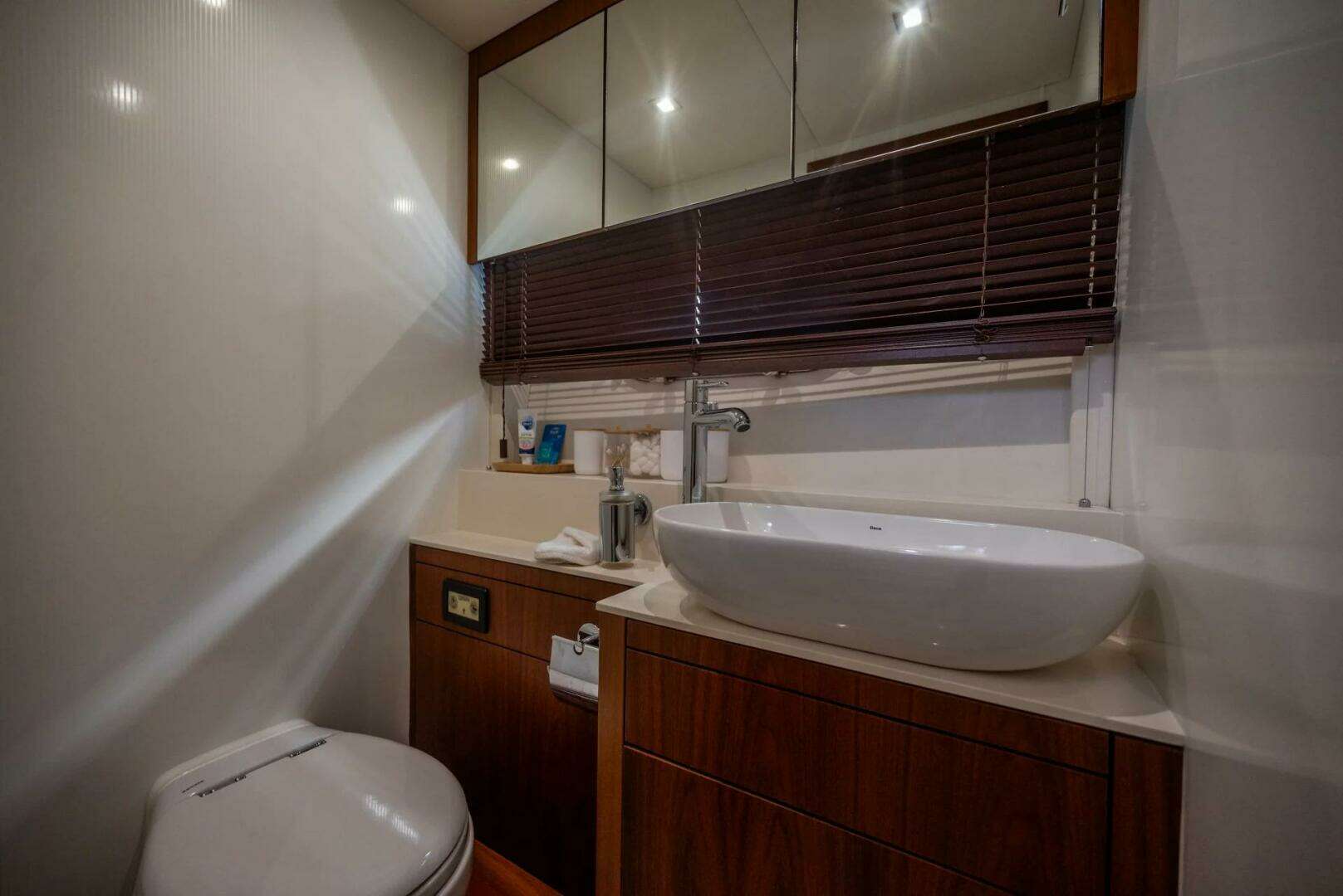 2015 Sunseeker 75 - Image 25