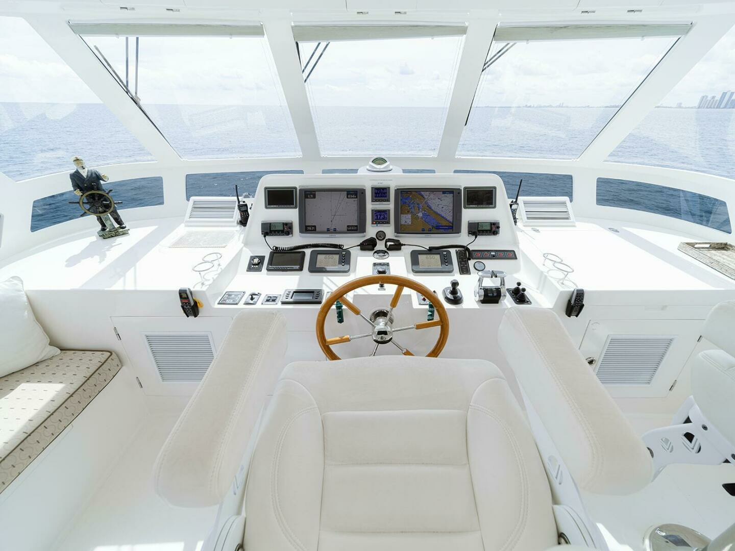 2013 Hampton 680 LRC - Image 57
