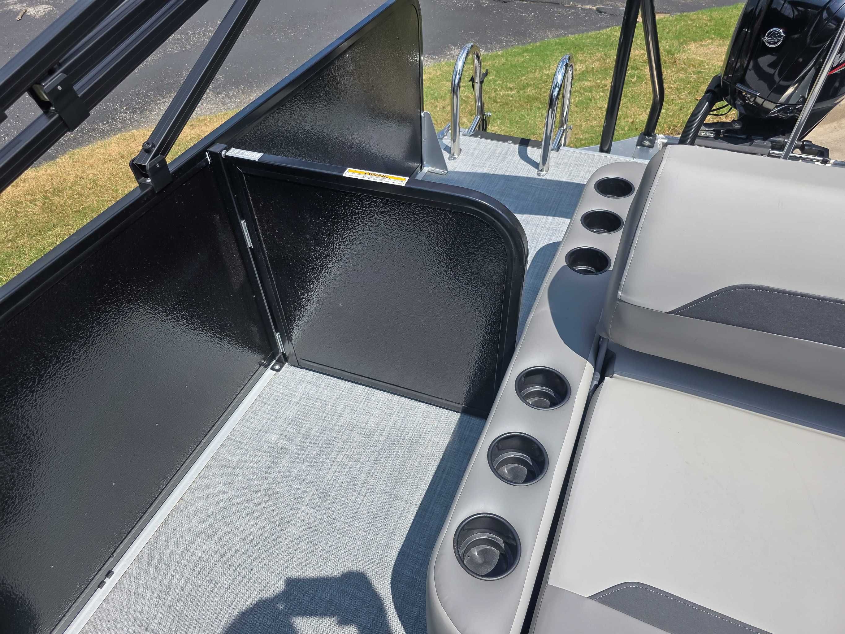 2025 Premier 220 SUNSCAPE RL - 17