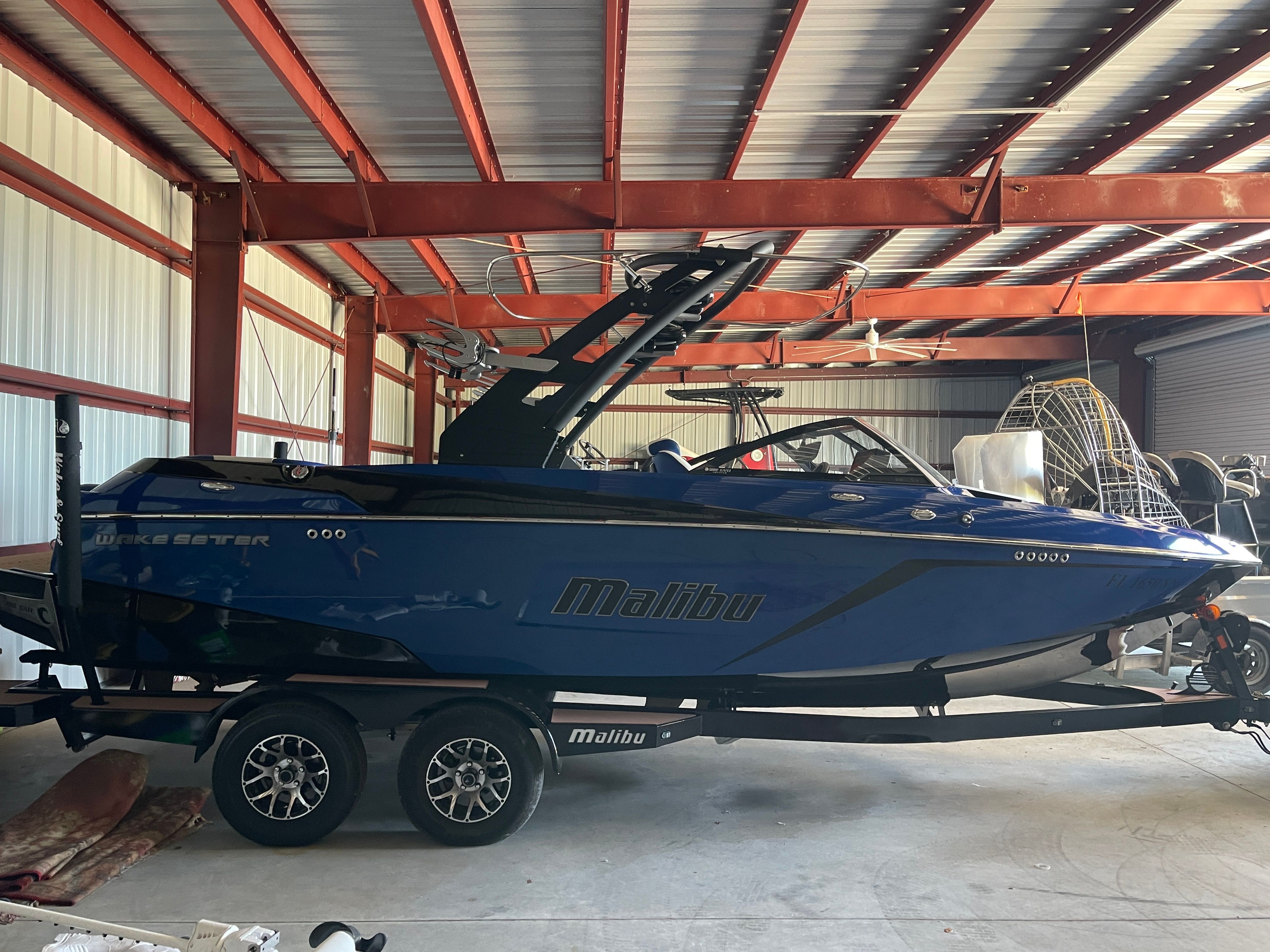 2019 Malibu Wakesetter 22 LSV in a storage facility.