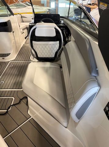 2023 Sea Ray SLX 260 - 6