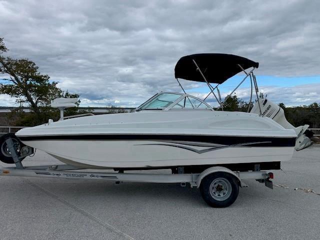 2004 Hurricane SunDeck 187 OB