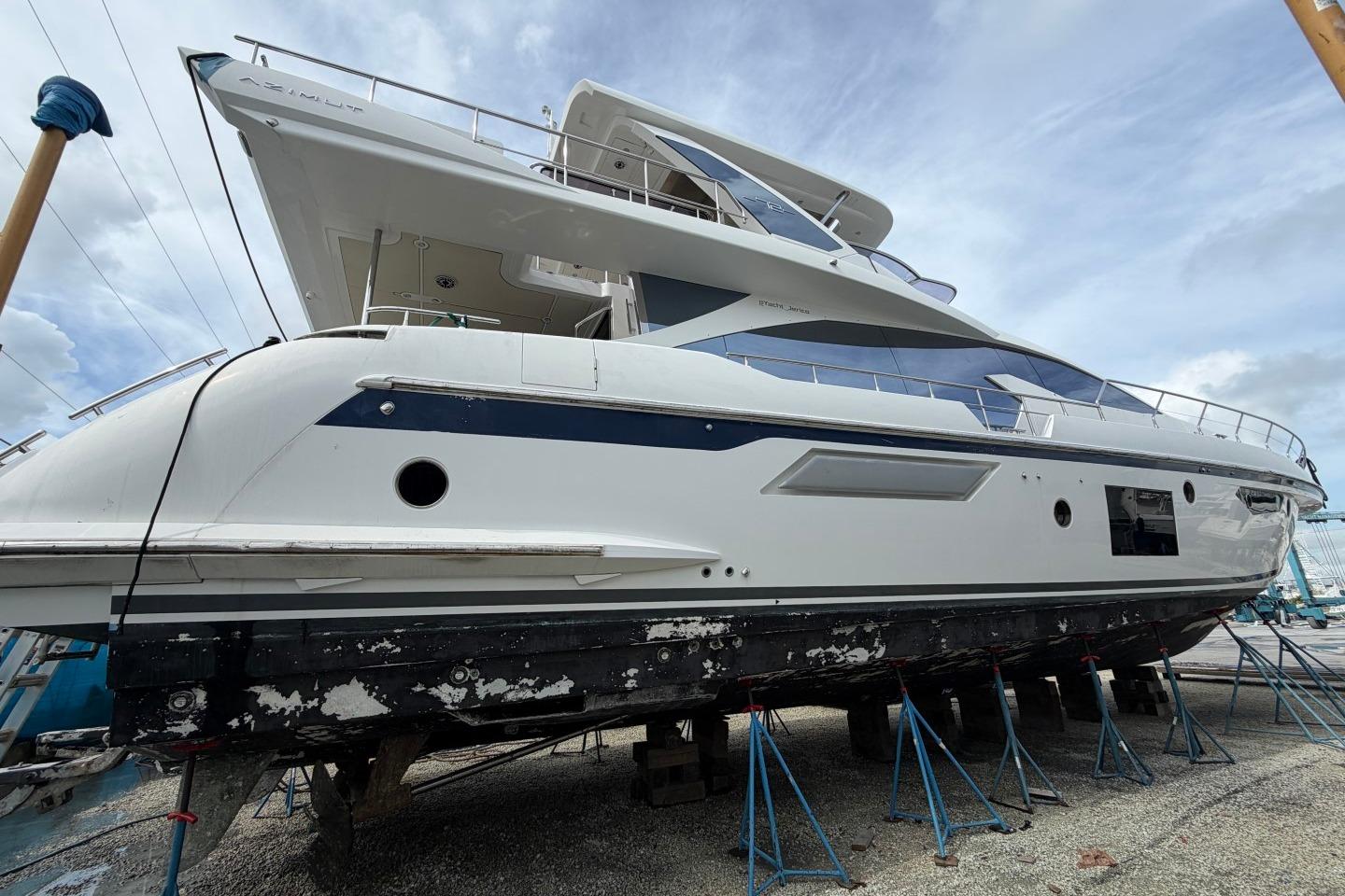 2017 Azimut Fly 72