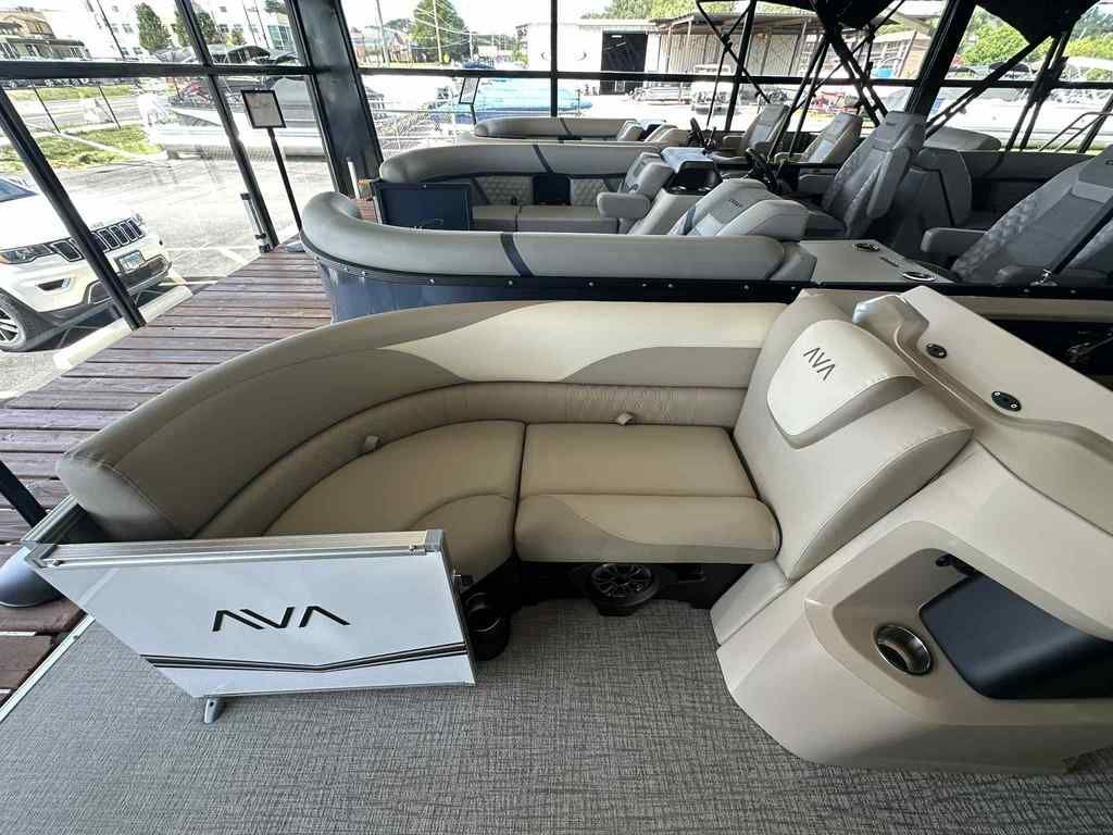 2026 Avalon LSZ Quad Lounger 23 FT - 3