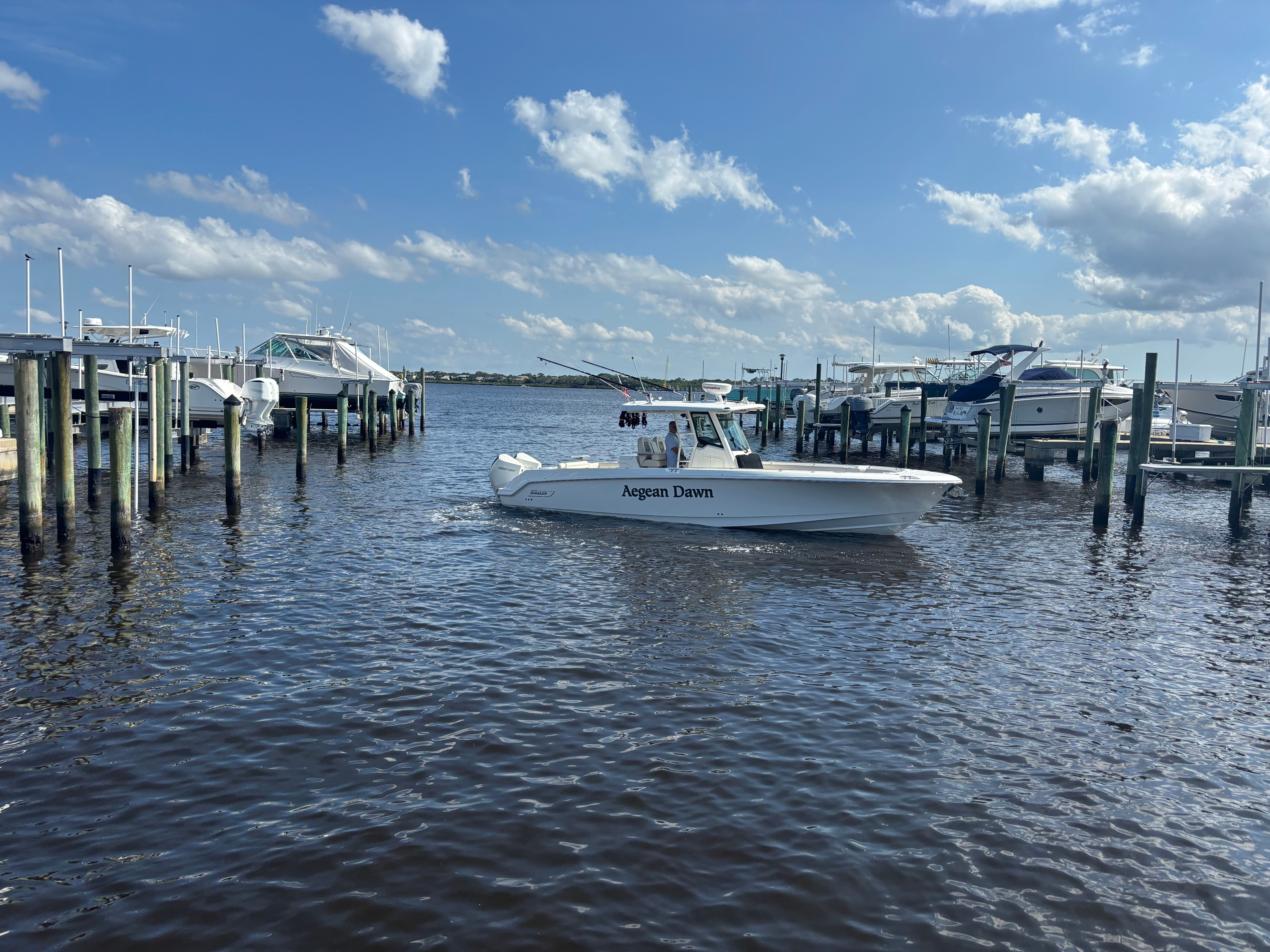 2021 Boston Whaler 330 Outrage - 11