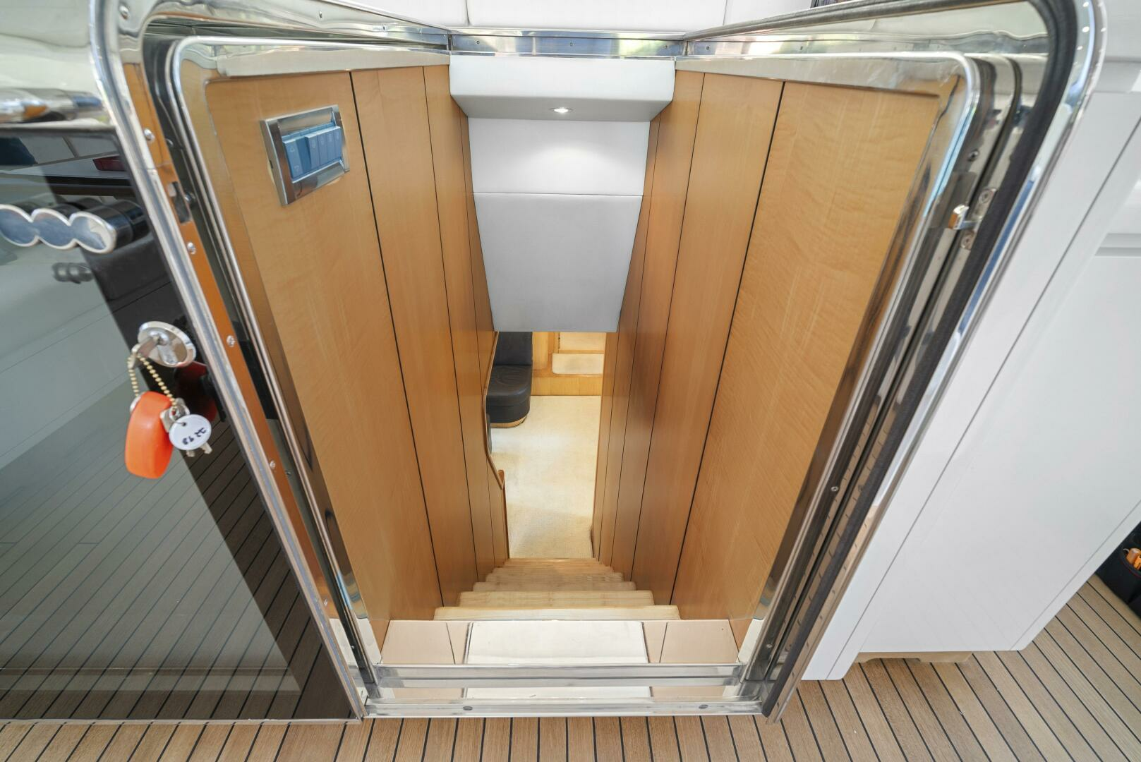 2001 Mangusta 72 - Image 49
