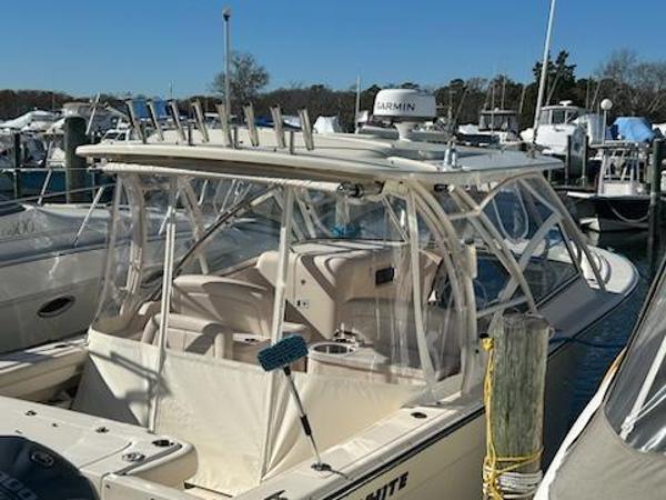 2017 Grady-White Freedom 307 - 3