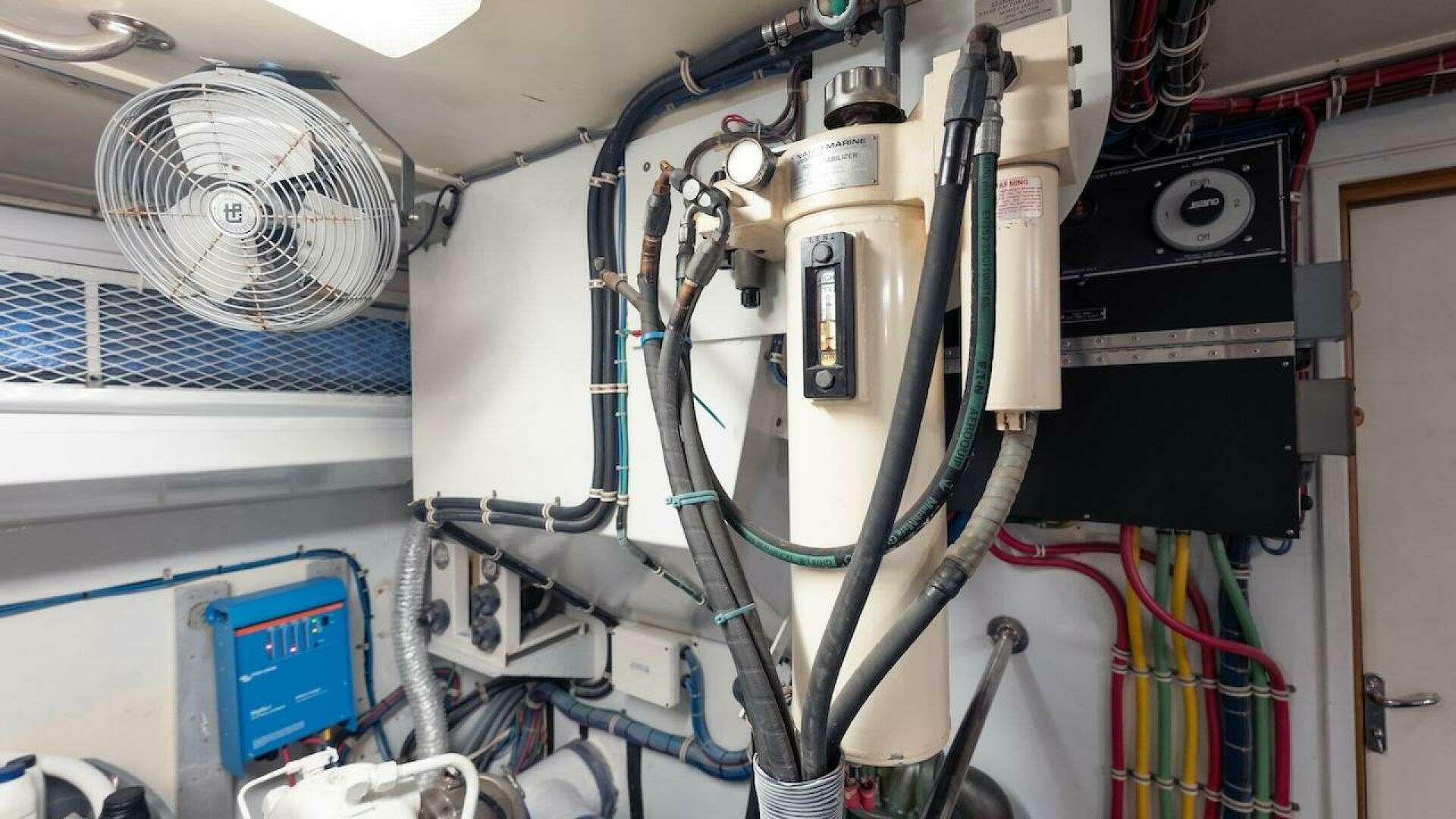 1998 Hatteras Sport Deck - Image 73