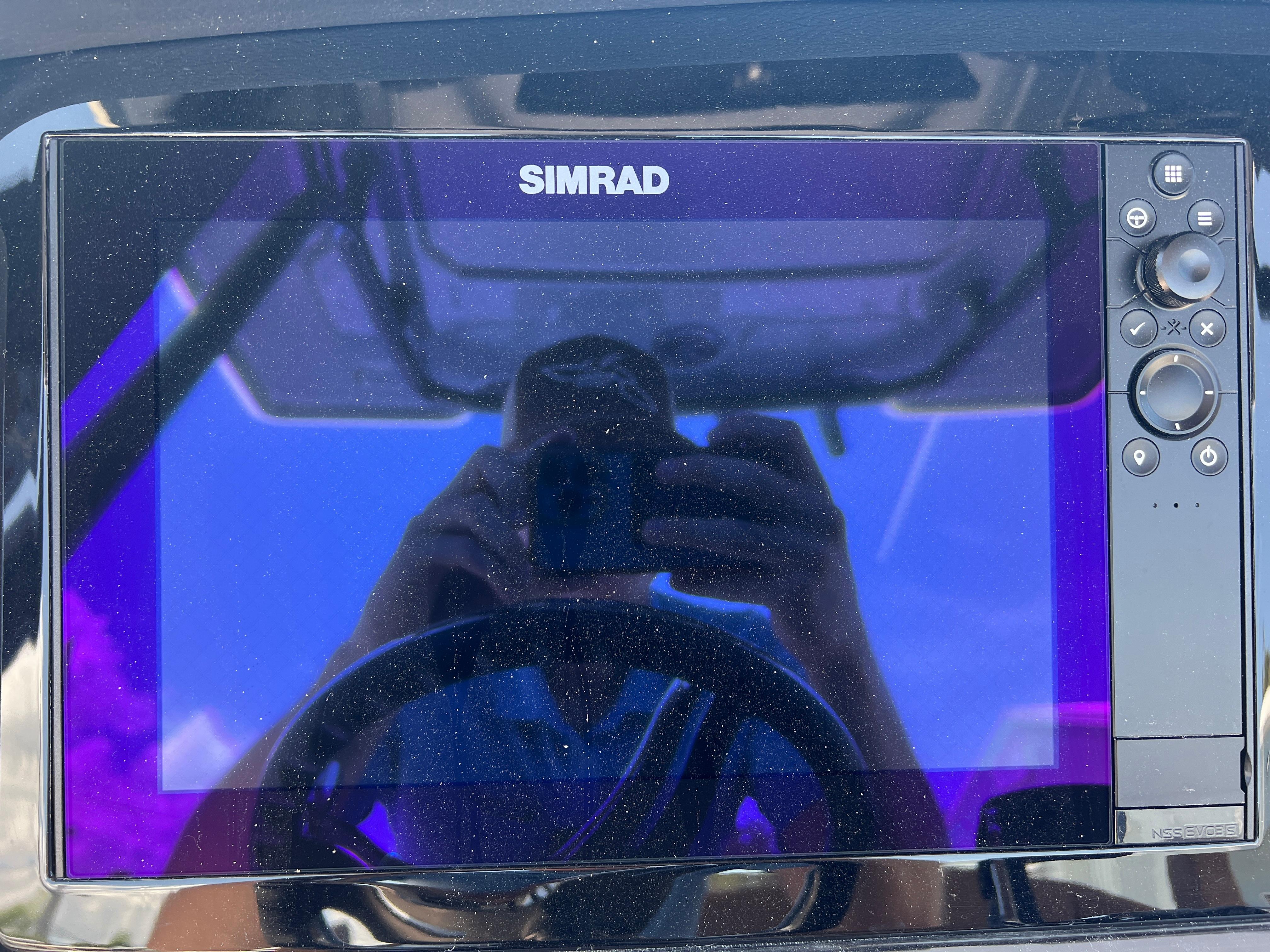 Simrad display on Robalo 266 Cayman 2025 boat.