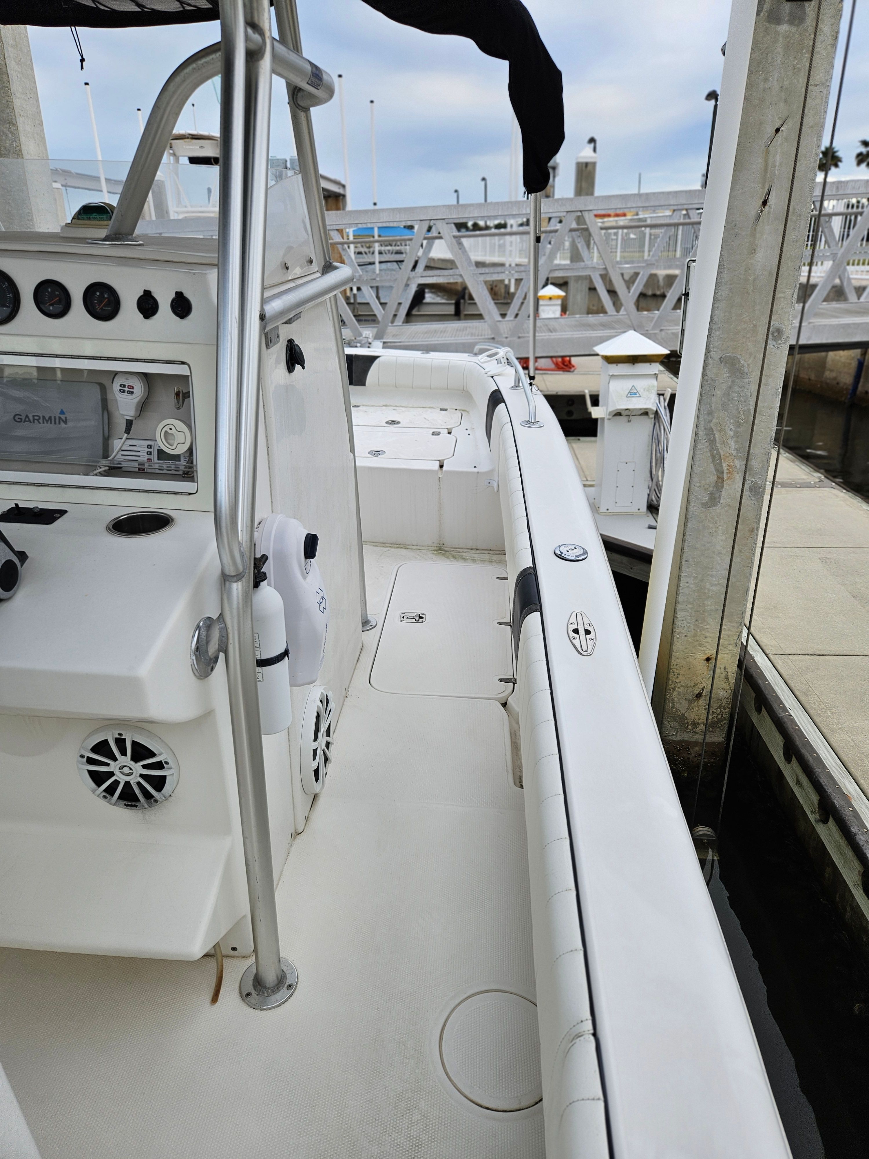 2003 World Cat EYV - 32