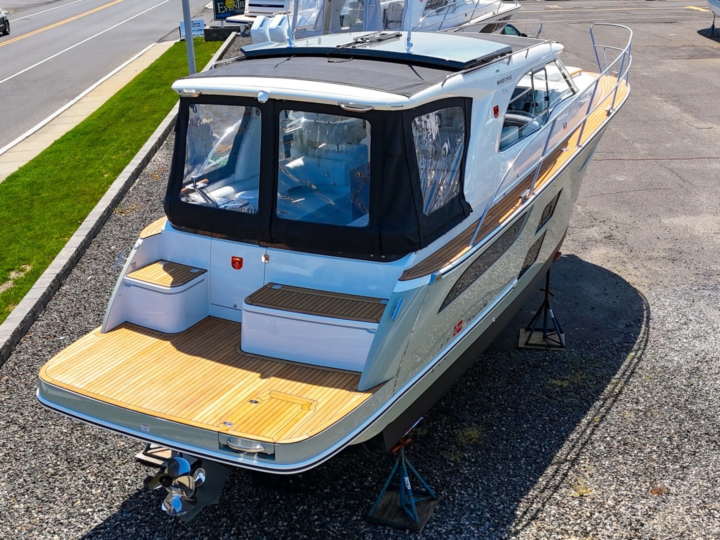 2026 Marex 310 Sun Cruiser - Image 37