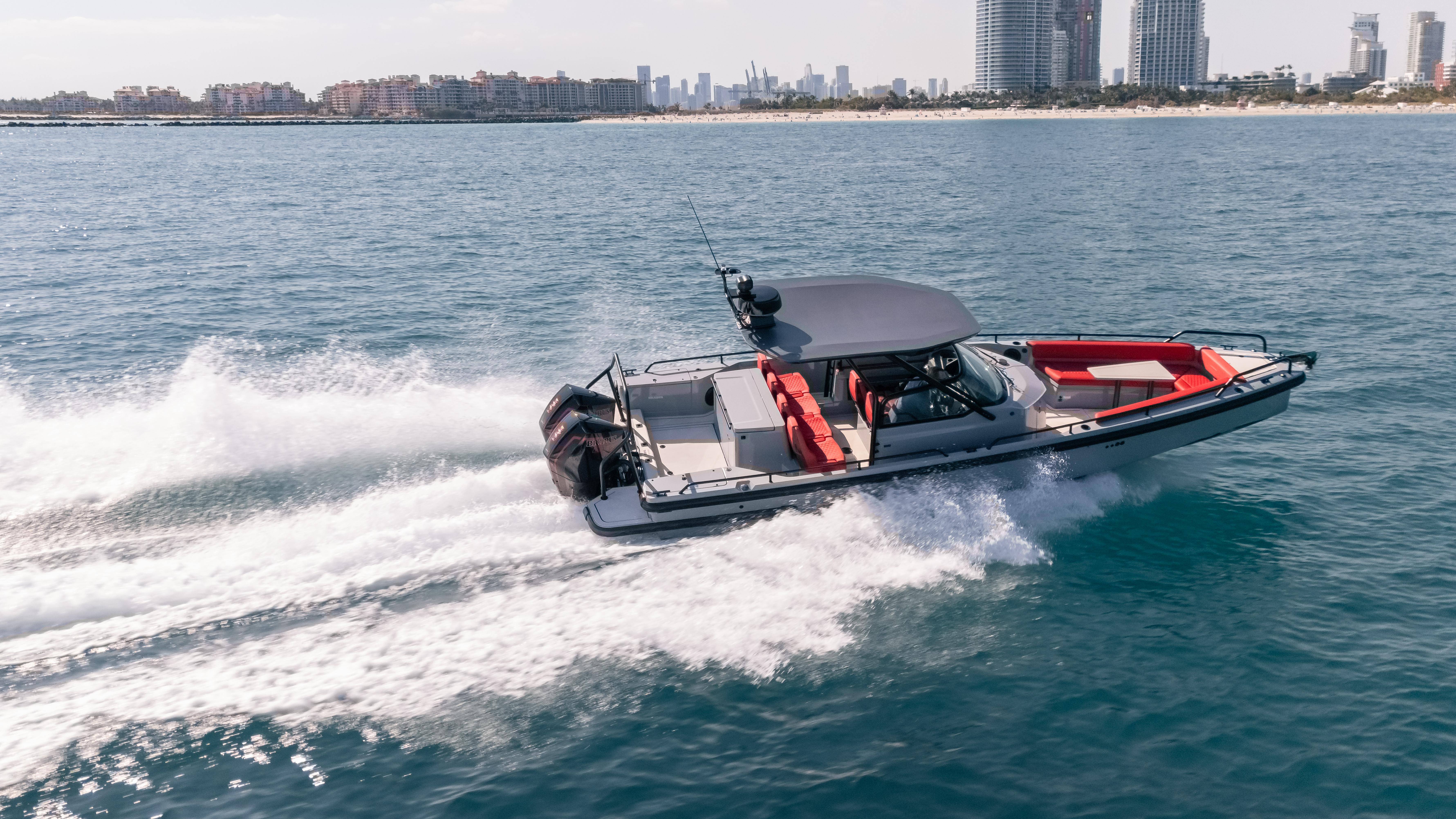 2023 BRABUS Shadow 500 T-Top