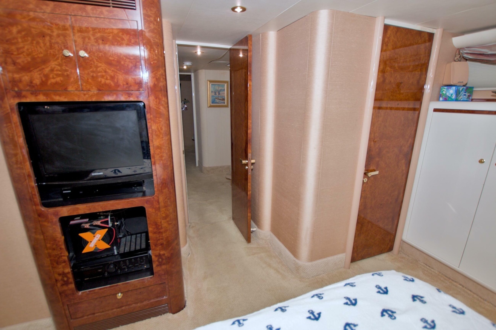 1998 Lazzara Yachts 76 Skylounge Grand Salon - Image 31