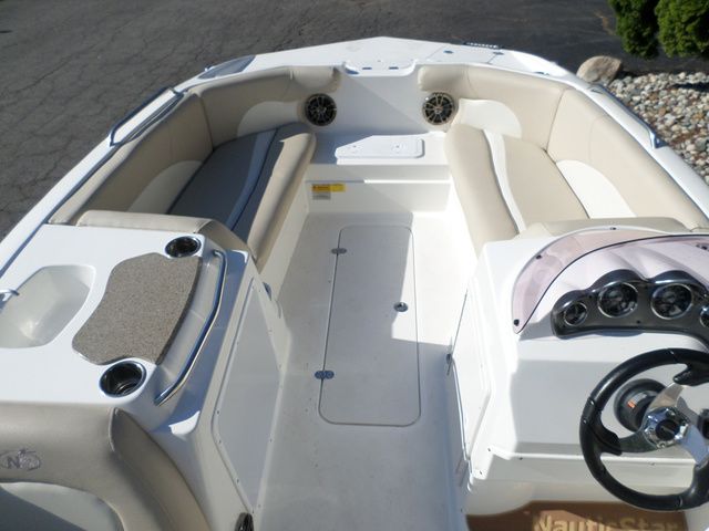 2019 NauticStar 203 SC - 3