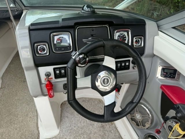 2012 Chaparral 216 SSi - 13