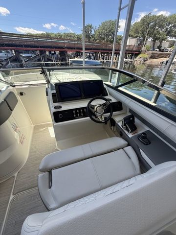2026 Sea Ray SLX 310 - 8