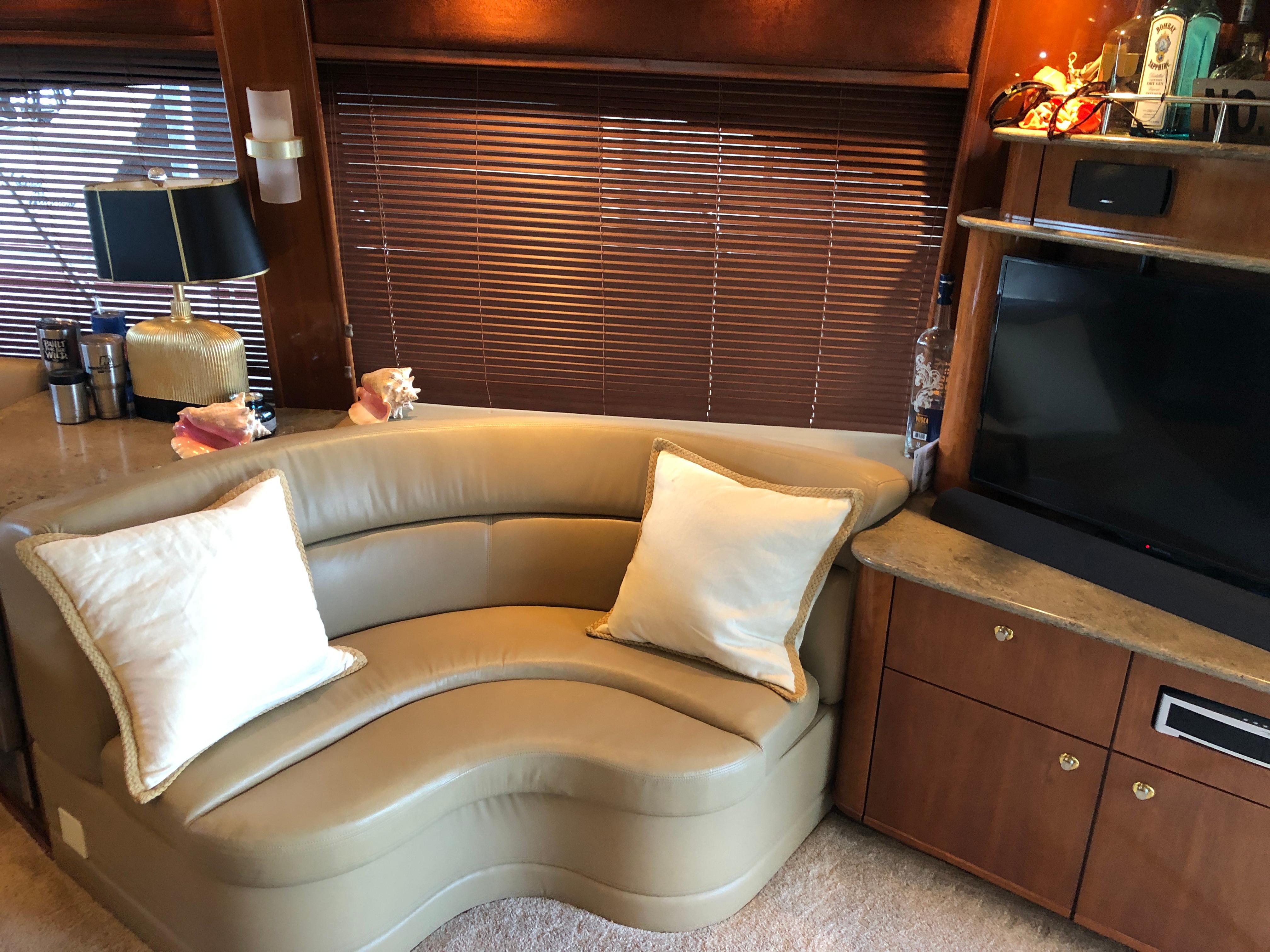 2007 Meridian 580 Pilothouse - 16