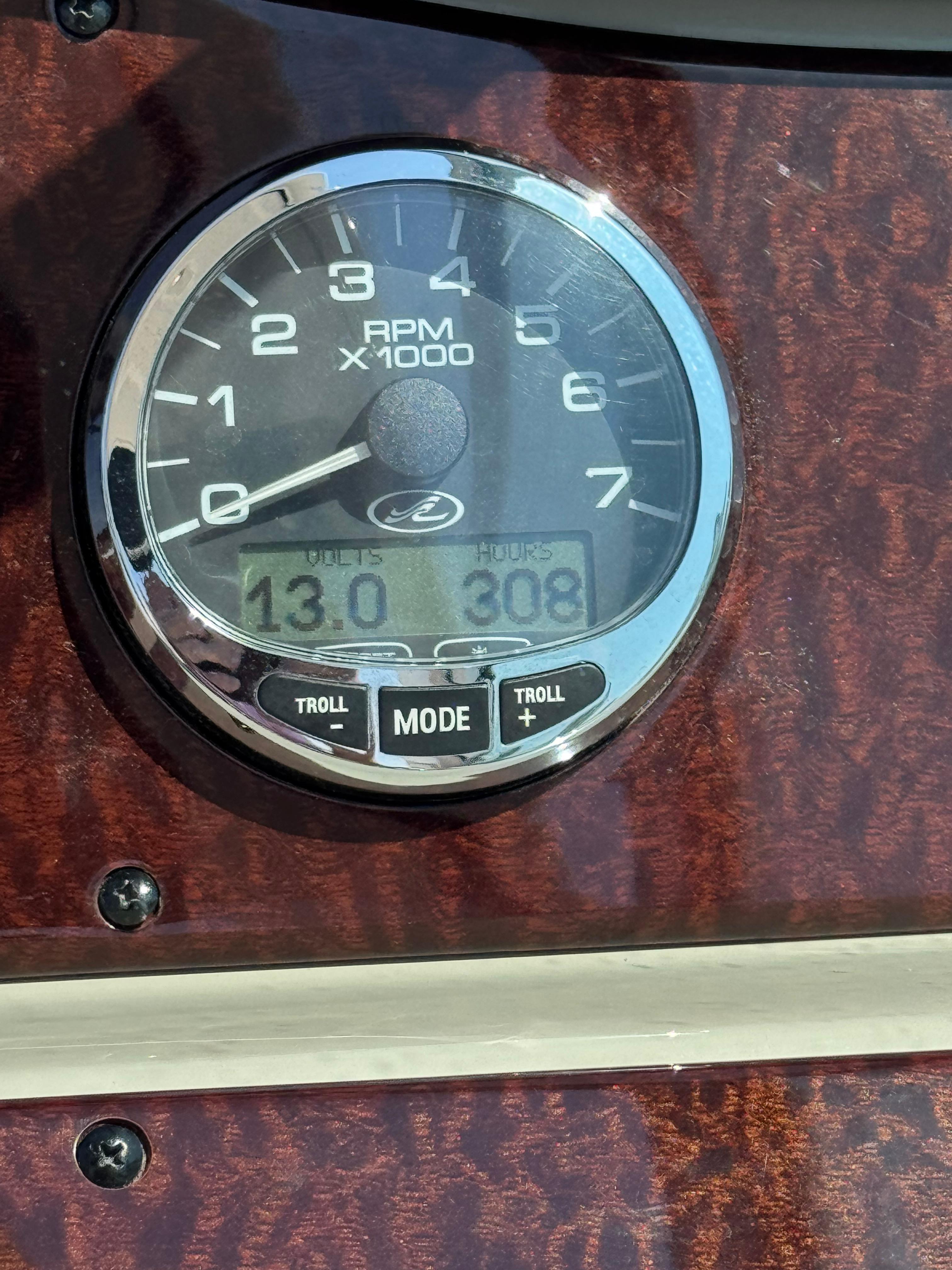 2012 Sea Ray Sundancer 330 - 3