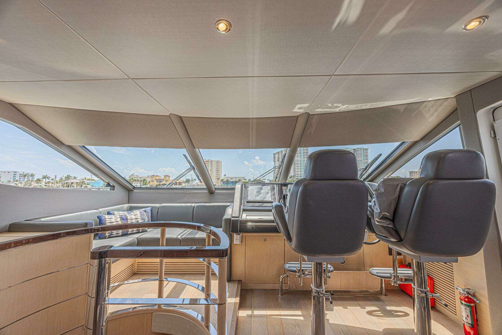 2017 Sunseeker 75 Yacht - Image 32