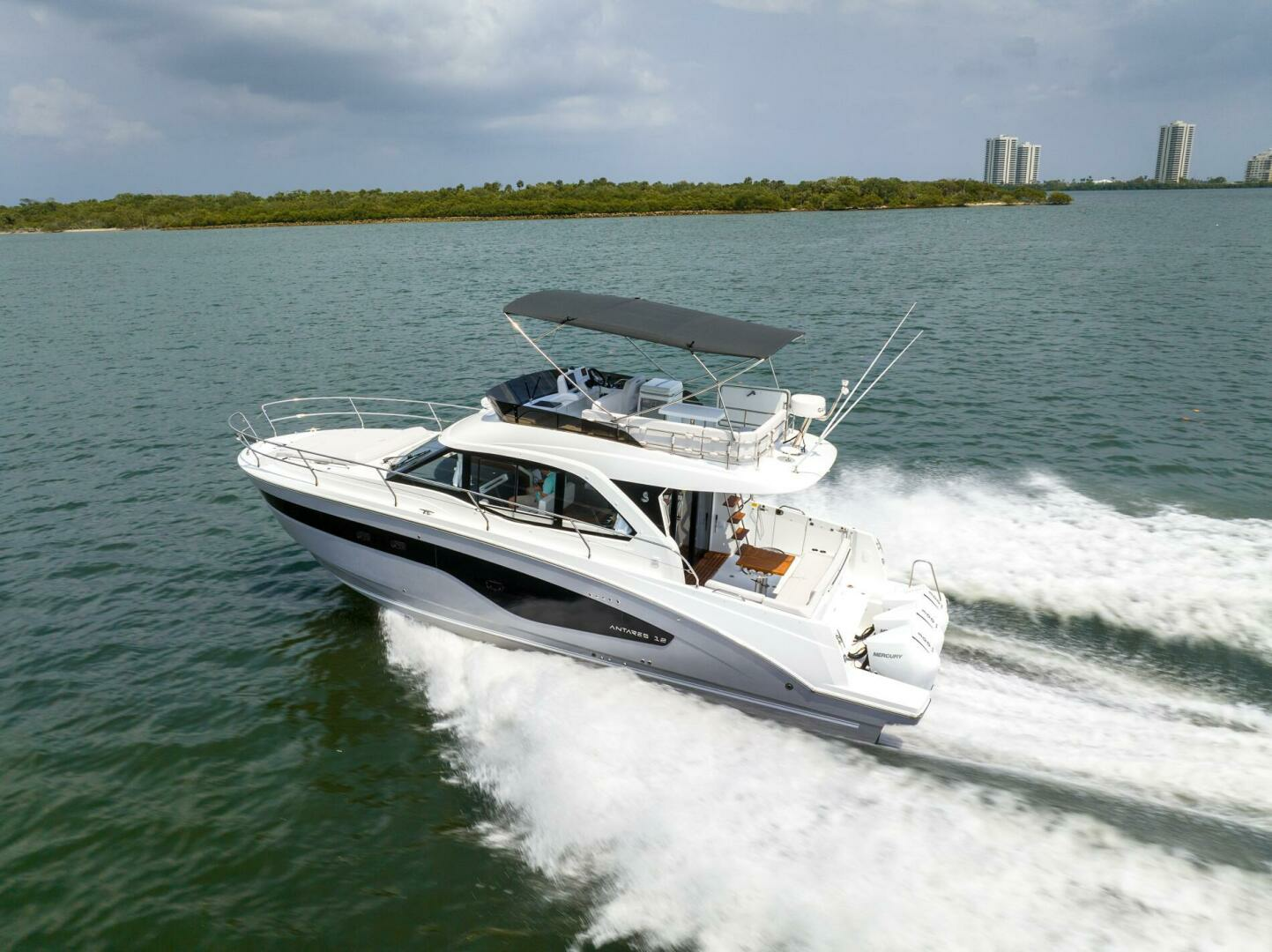 2025 Beneteau Antares 12 - Image 2