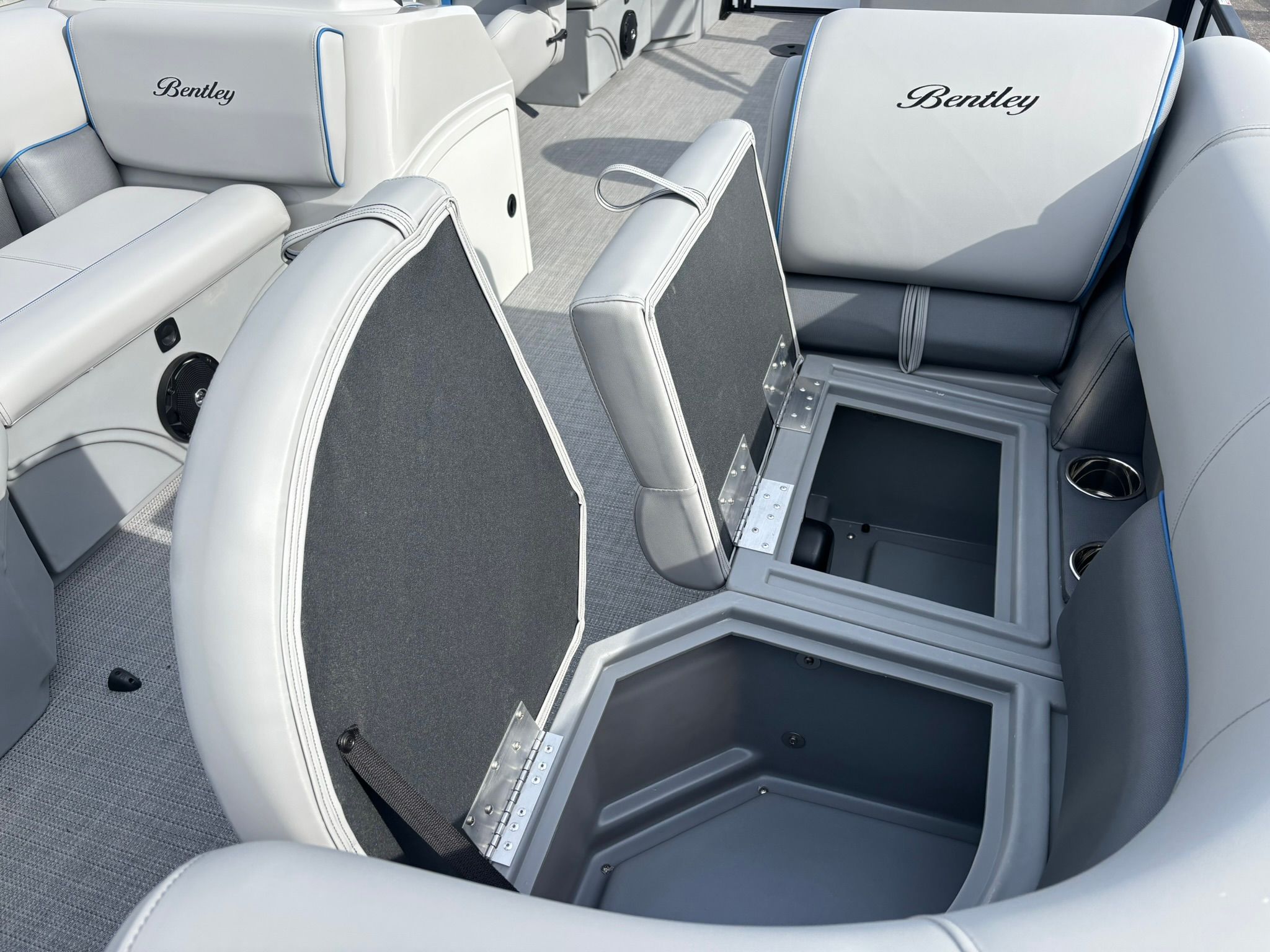 2027 Bentley Pontoons 223 Bolt - 11